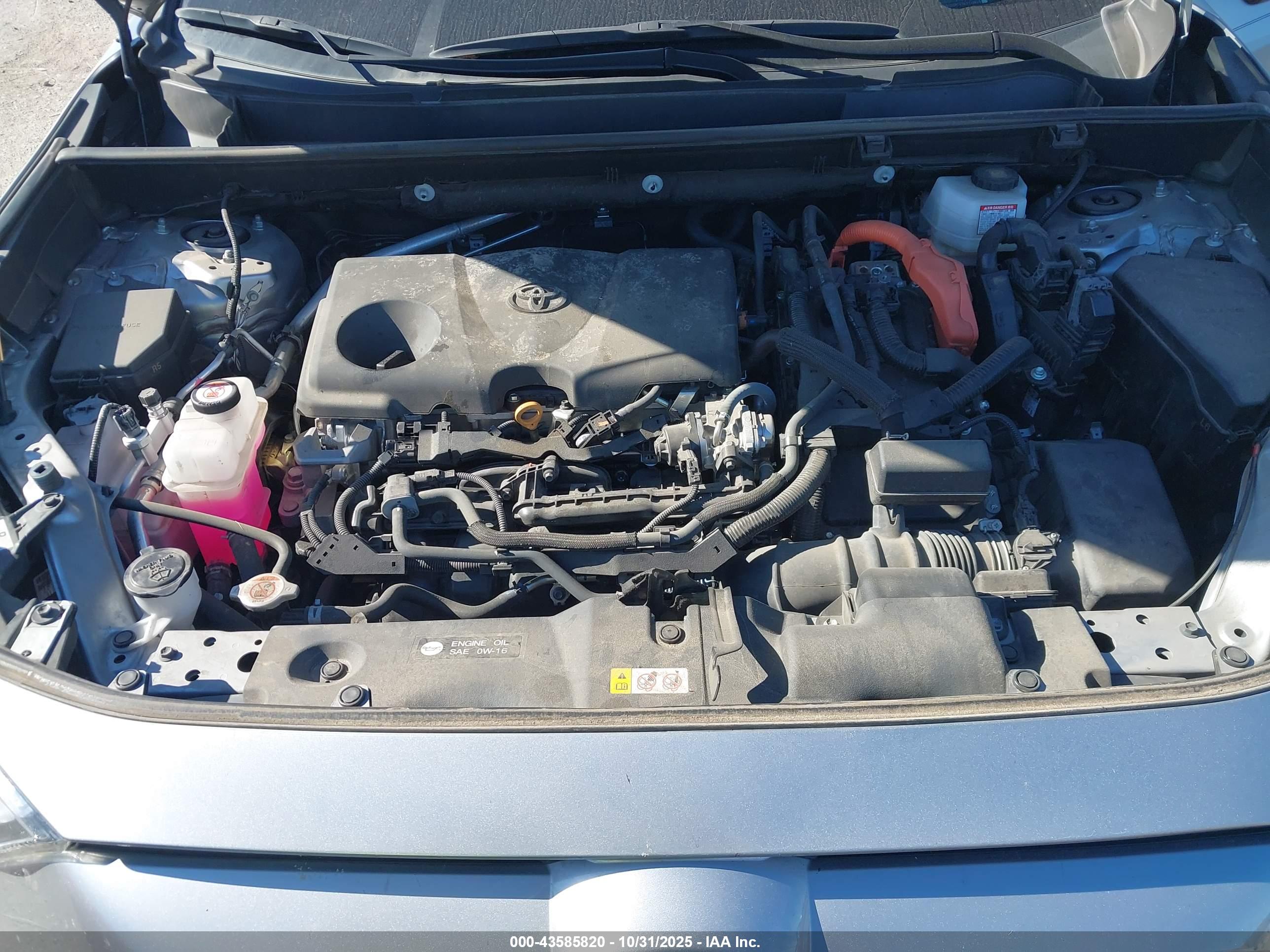 TOYOTA RAV4 image 10