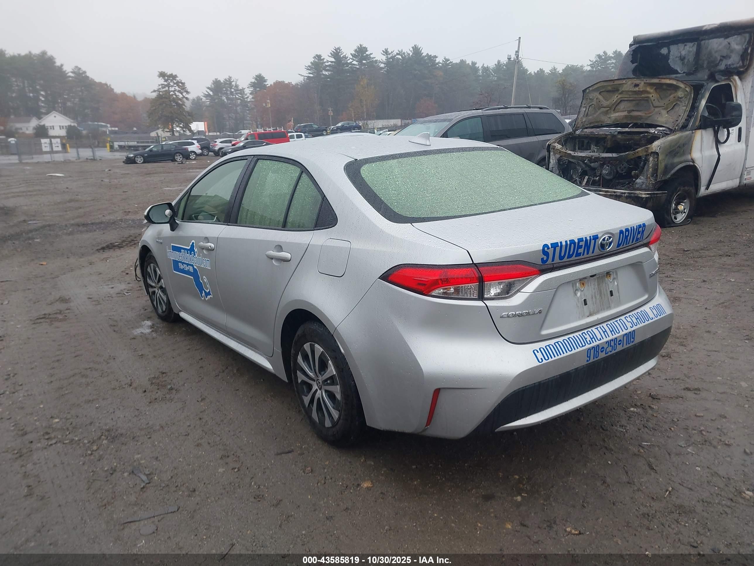 TOYOTA COROLLA image 3