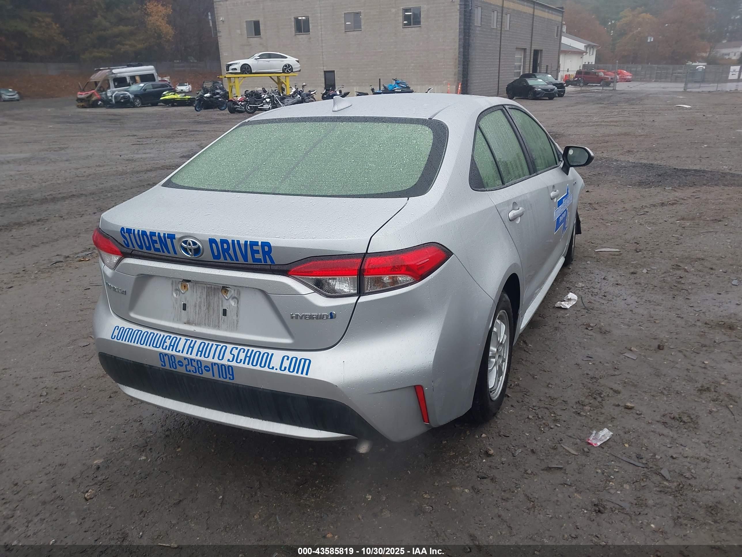 TOYOTA COROLLA image 4