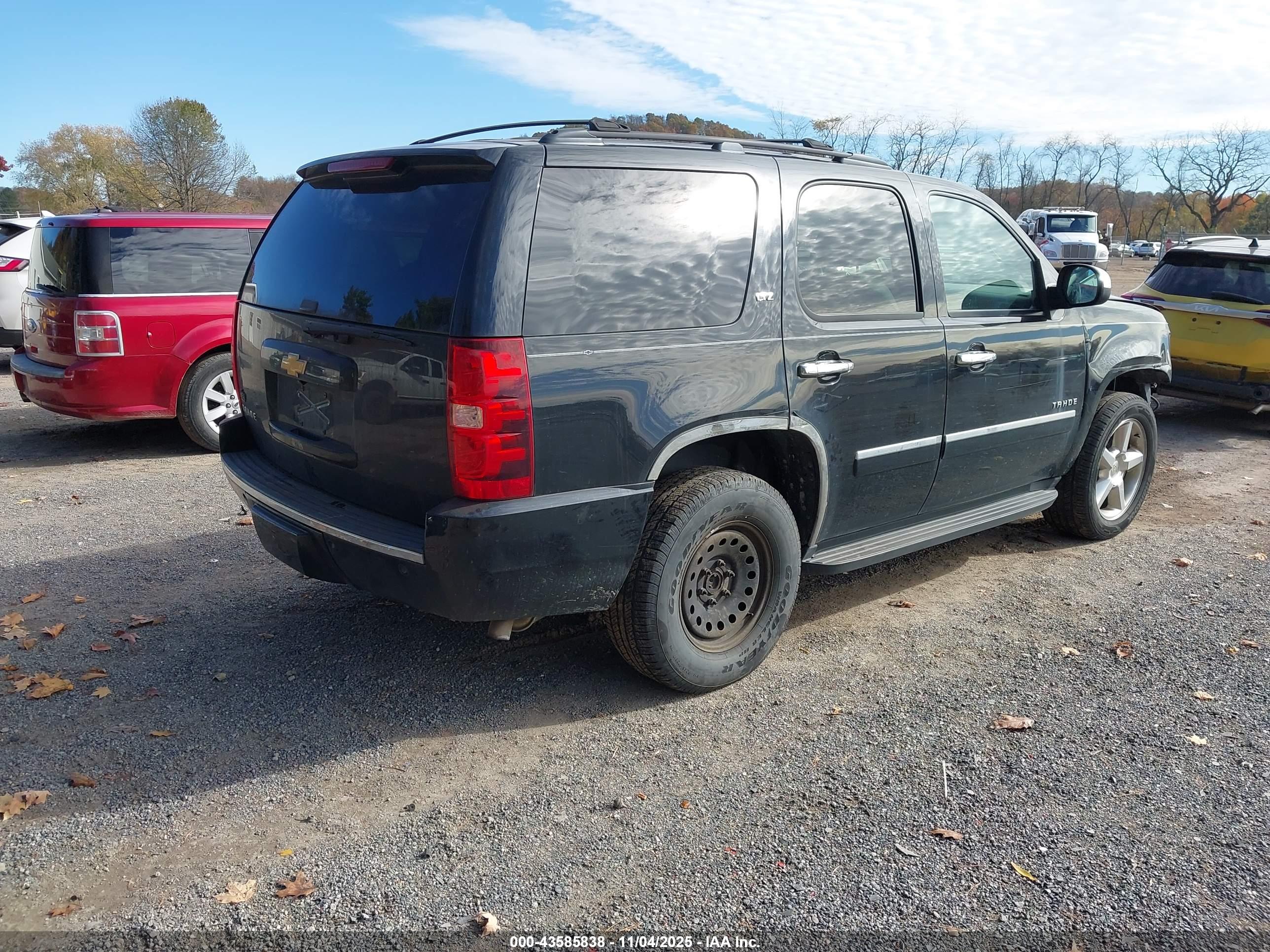 CHEVROLET TAHOE image 4