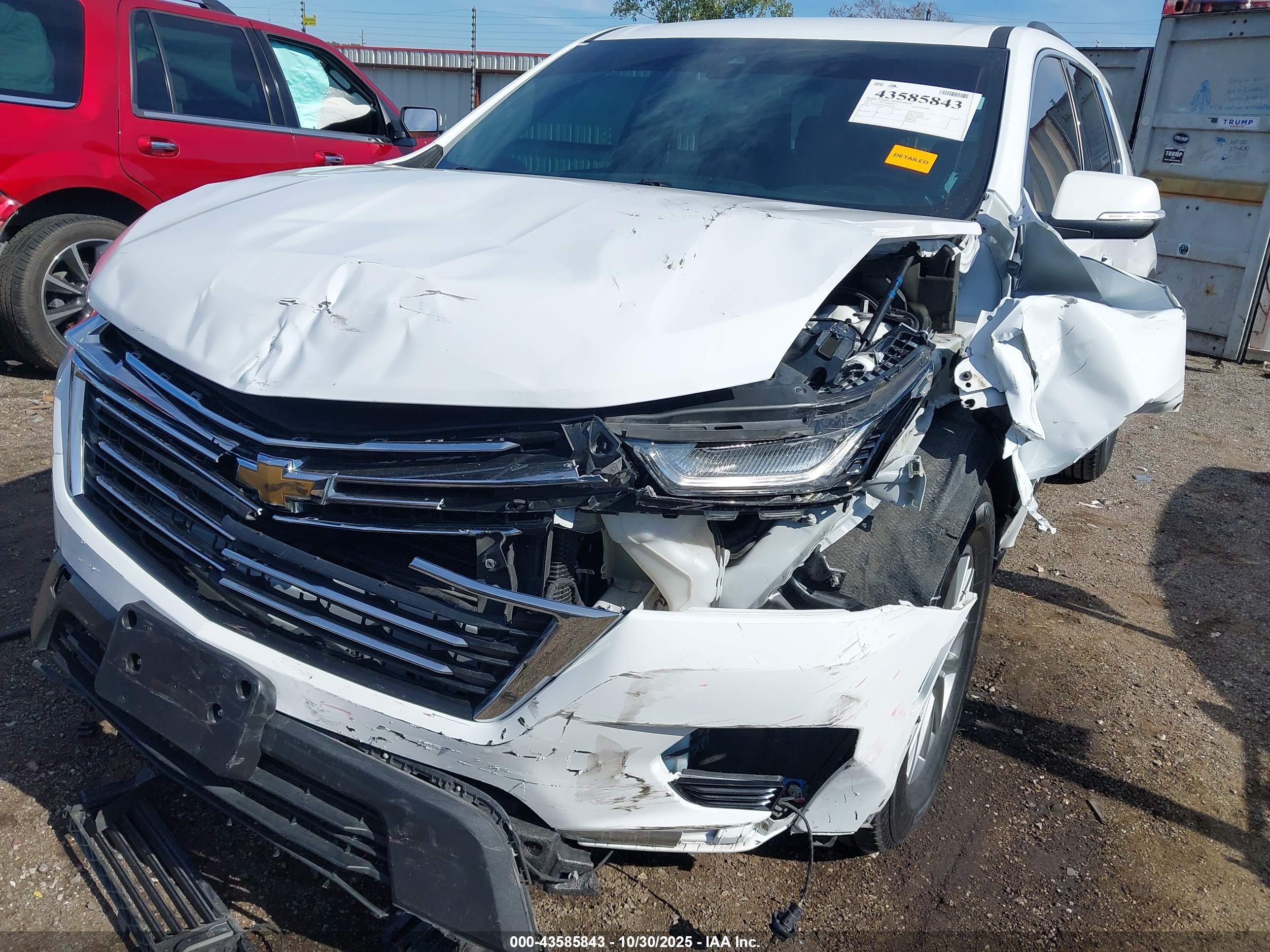 CHEVROLET TRAVERSE image 6