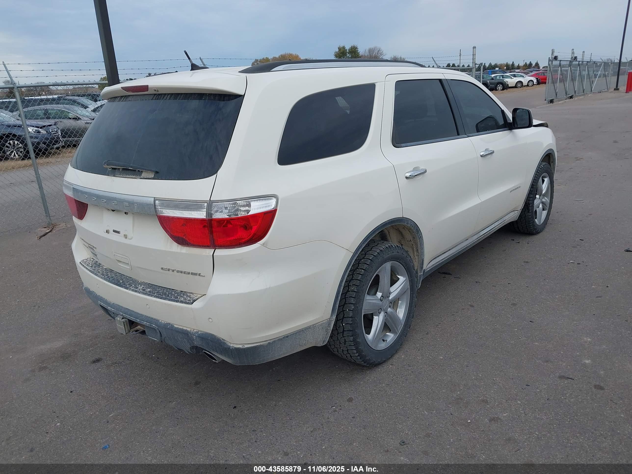 DODGE DURANGO image 4