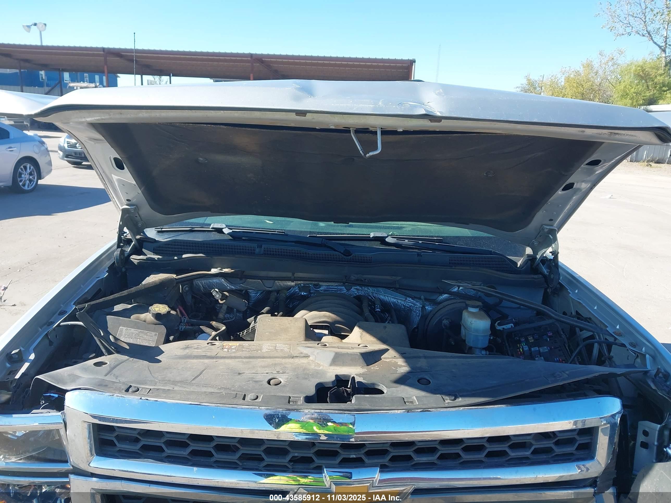 CHEVROLET SILVERADO image 10