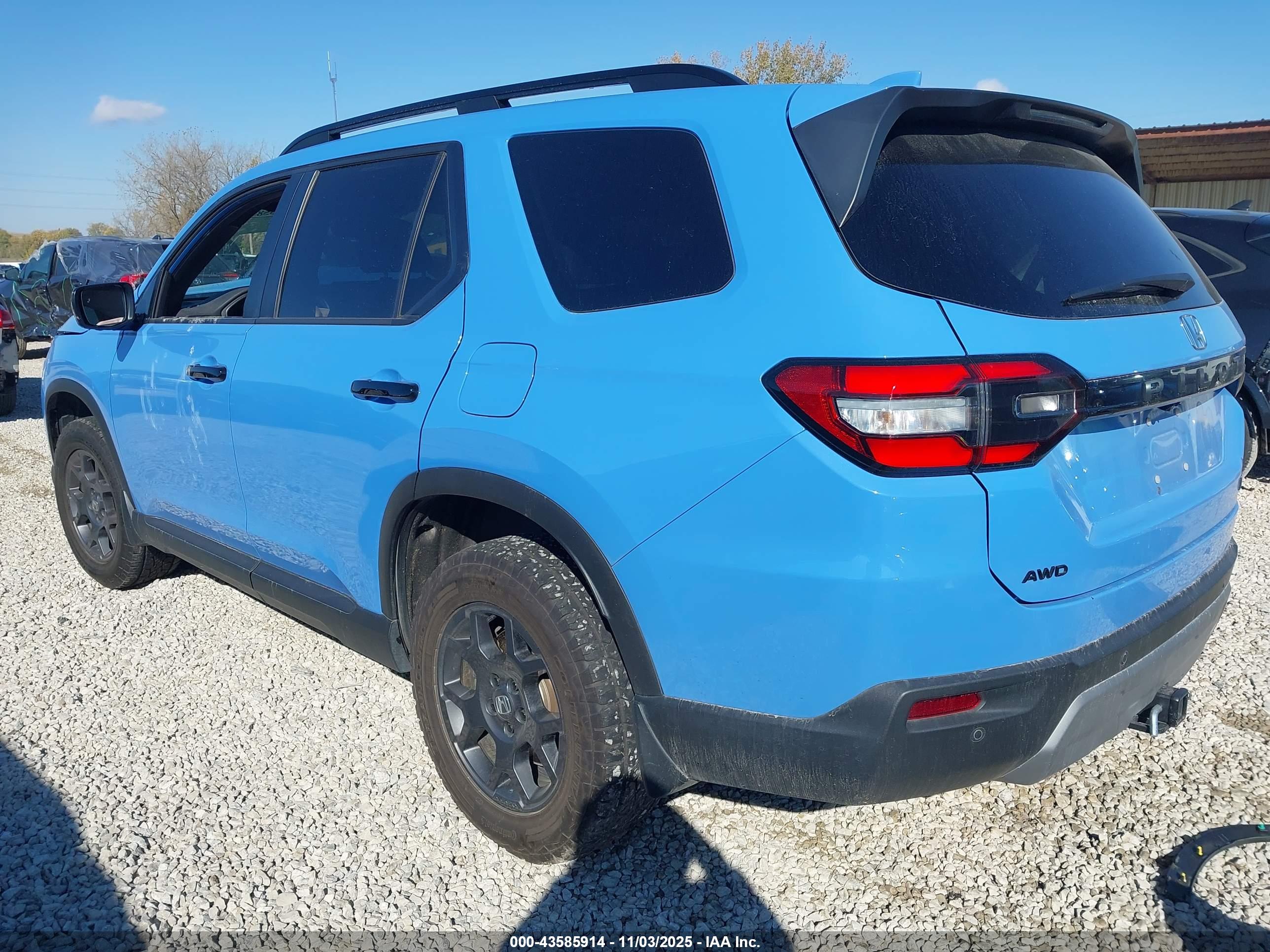 HONDA PILOT image 3