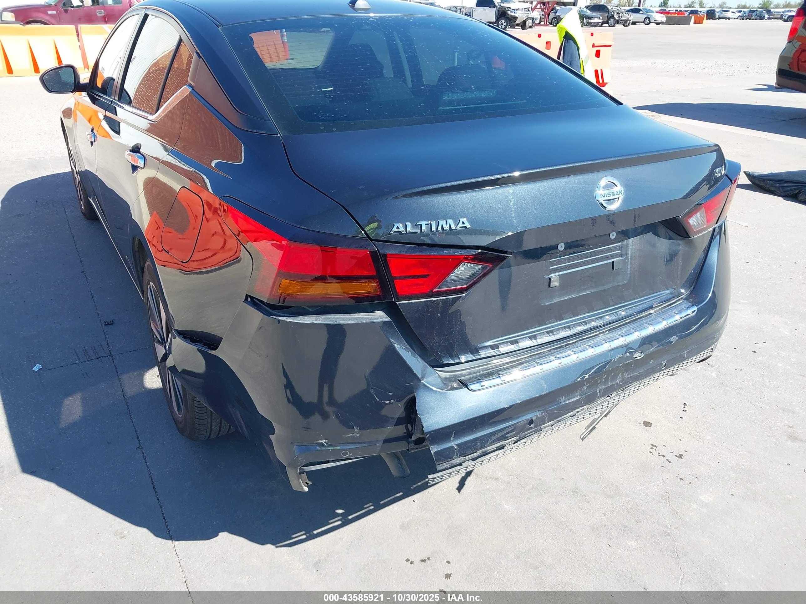 NISSAN ALTIMA image 6