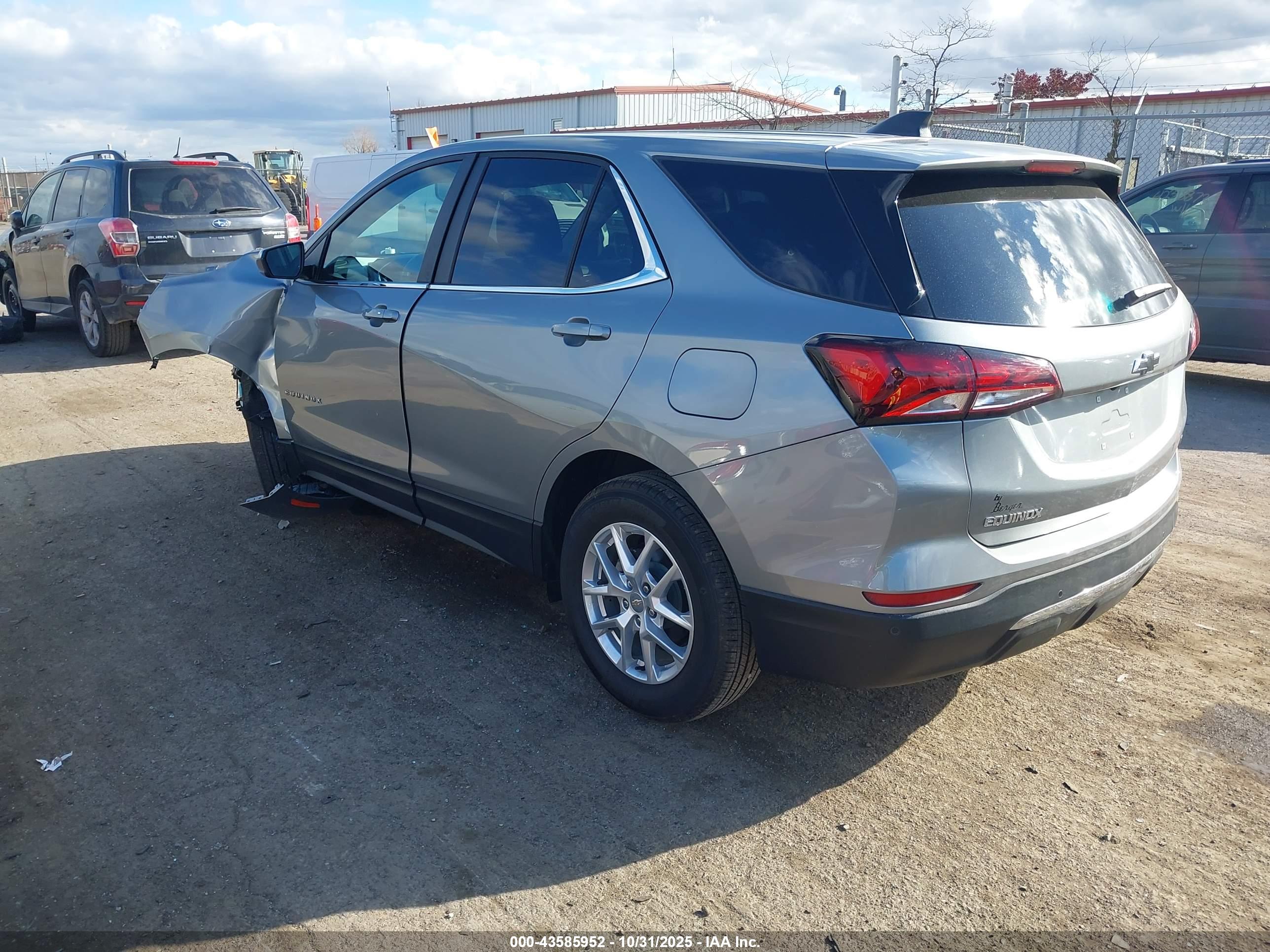 CHEVROLET EQUINOX image 3