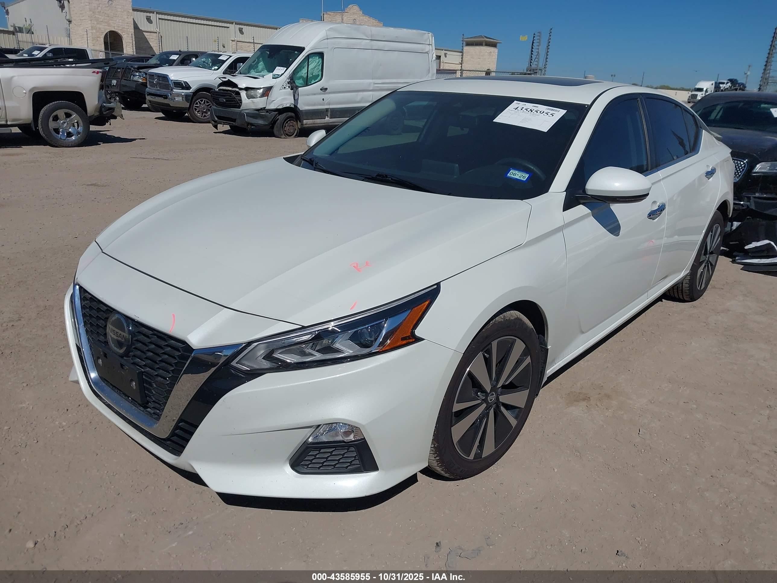NISSAN ALTIMA image 2