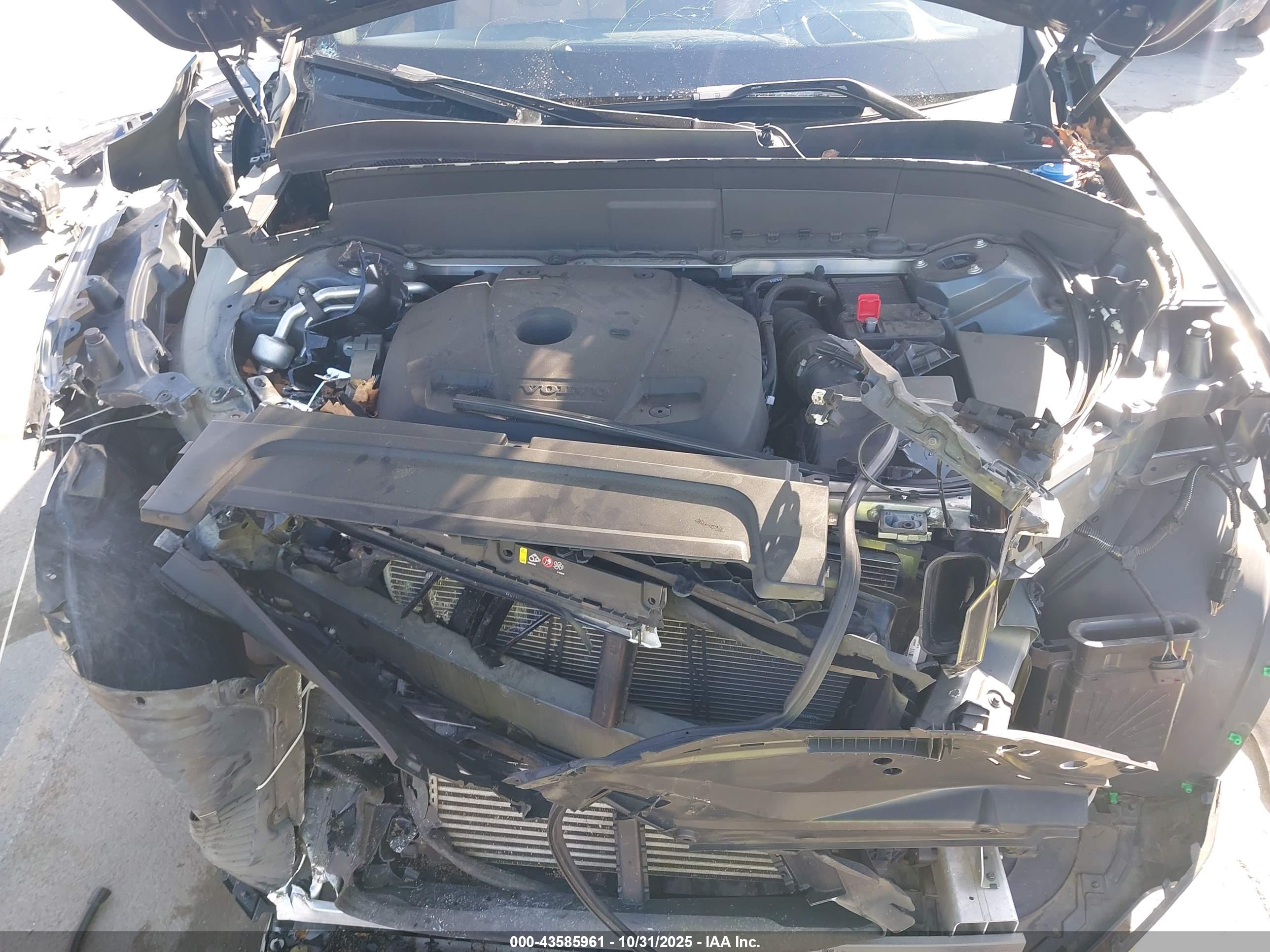 VOLVO XC90 image 10
