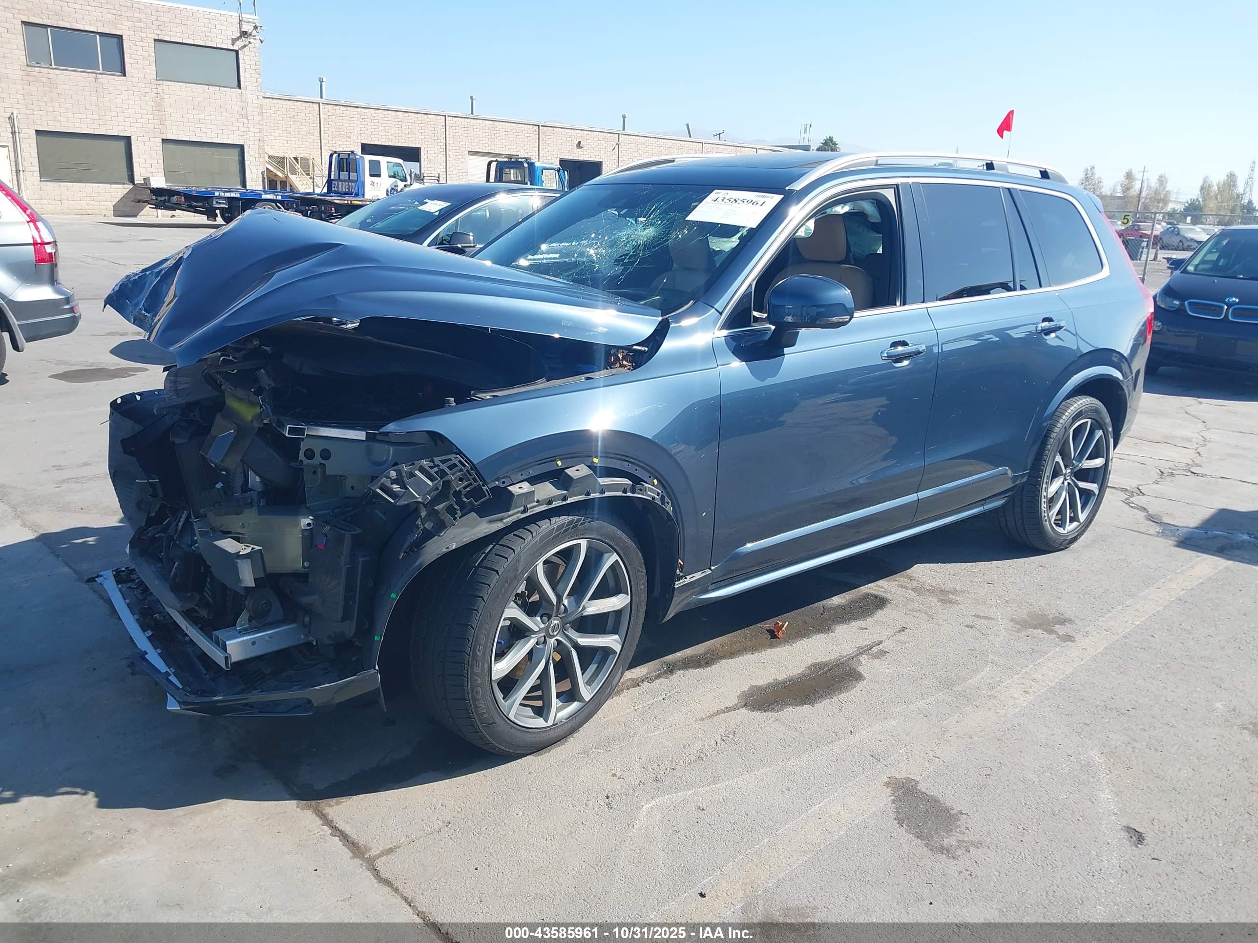 VOLVO XC90 image 2