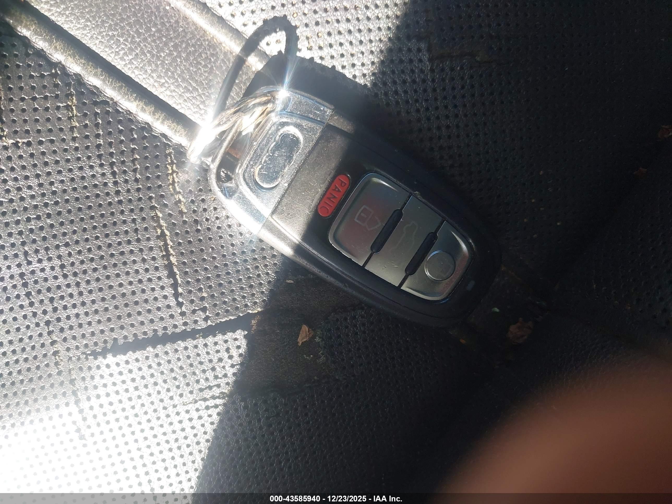AUDI A8 image 11