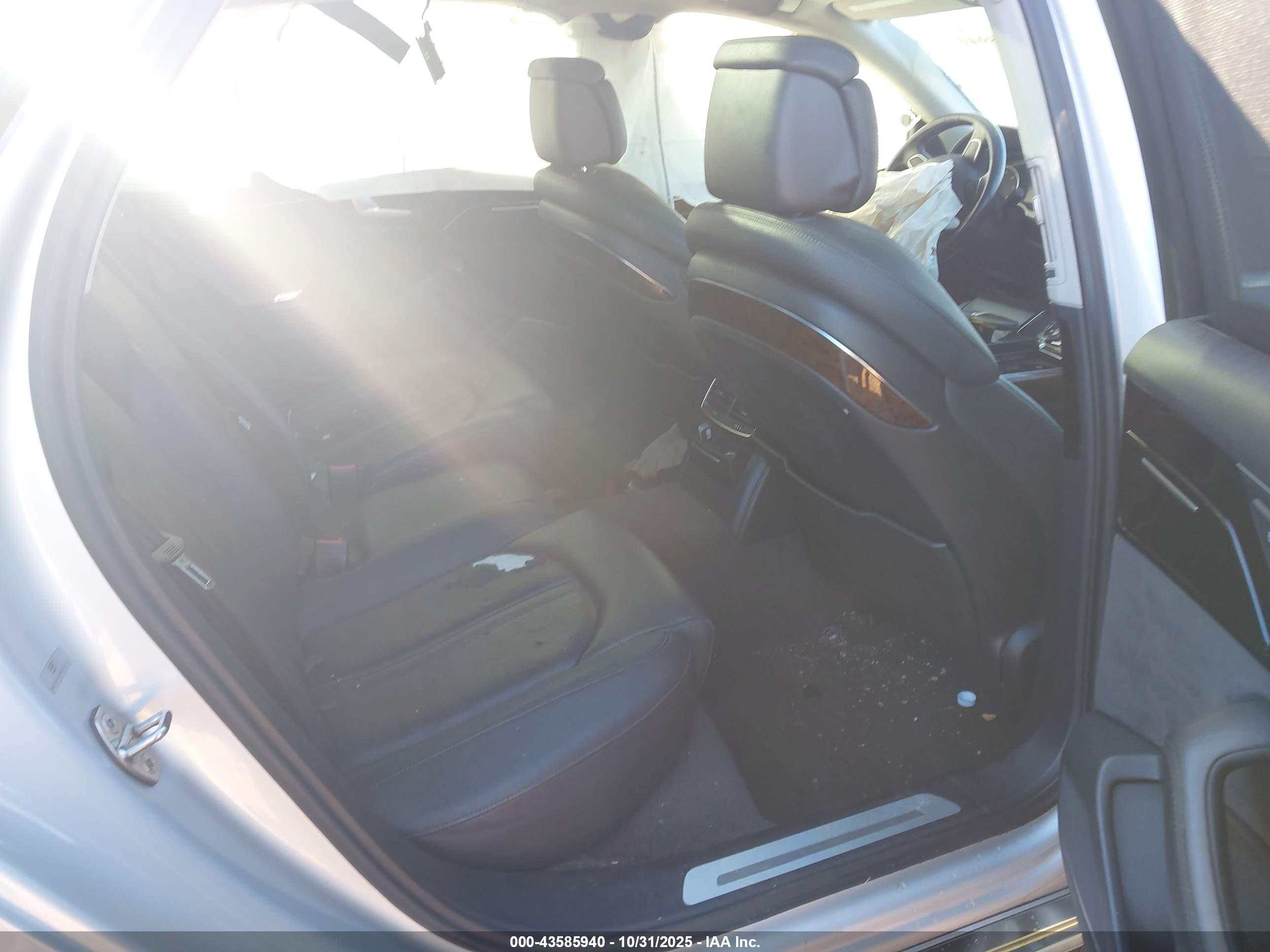 AUDI A8 image 8