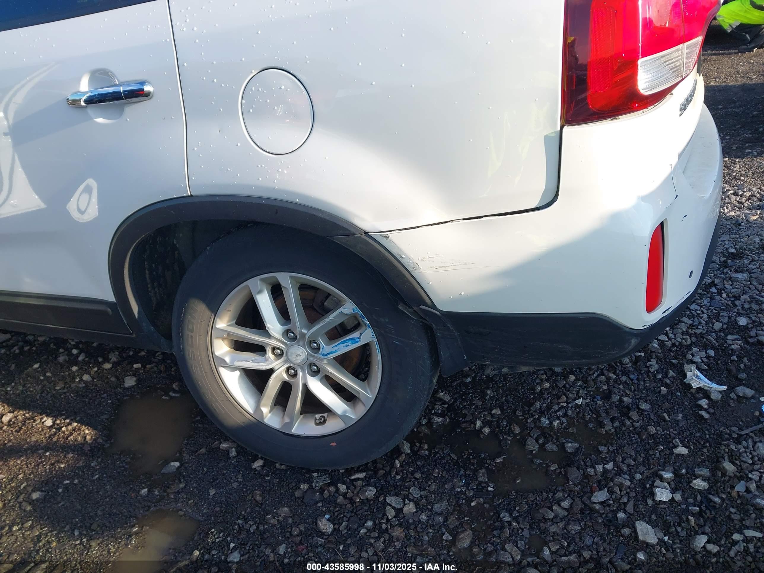 KIA SORENTO image 6