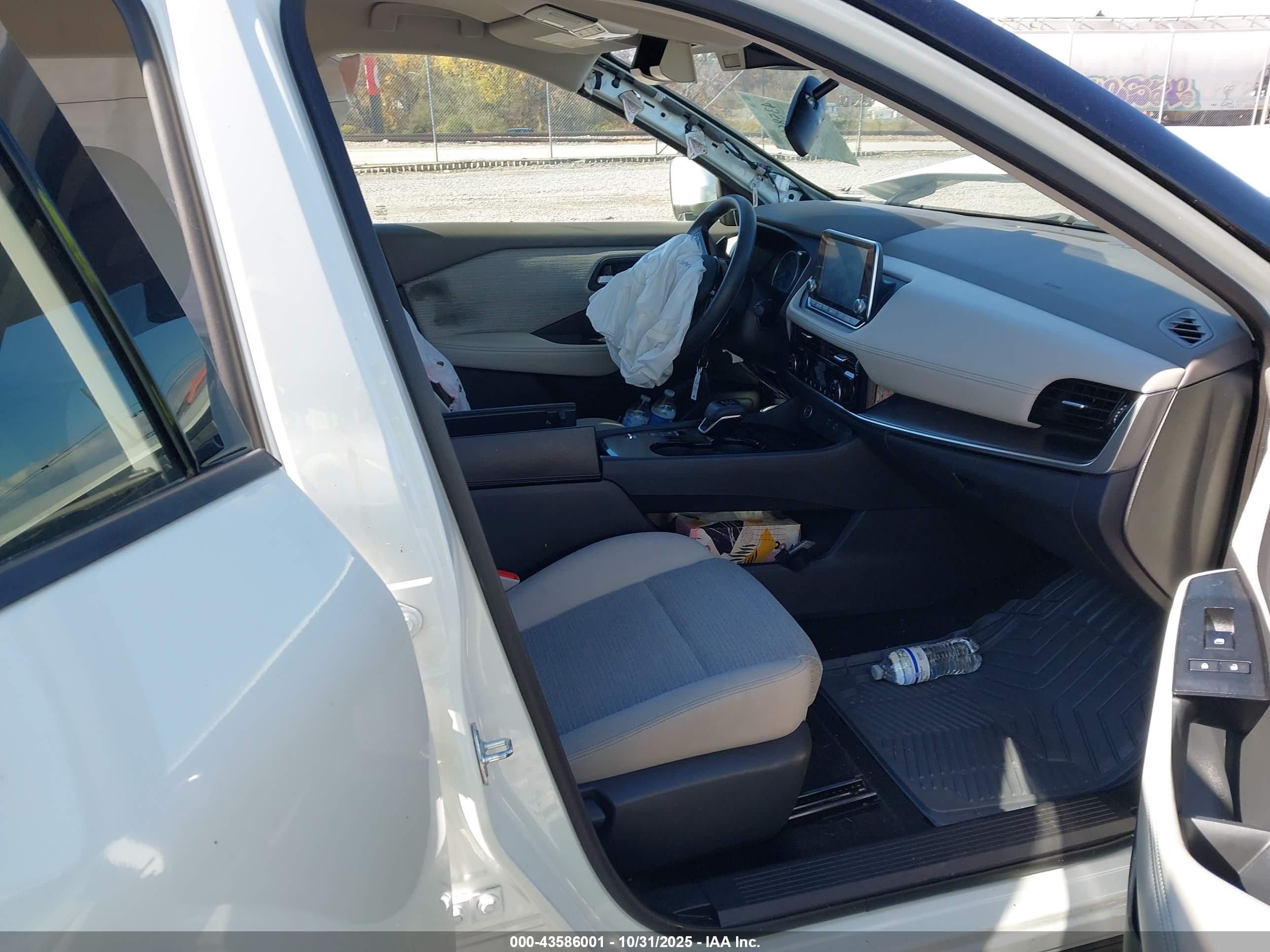 NISSAN ROGUE image 5