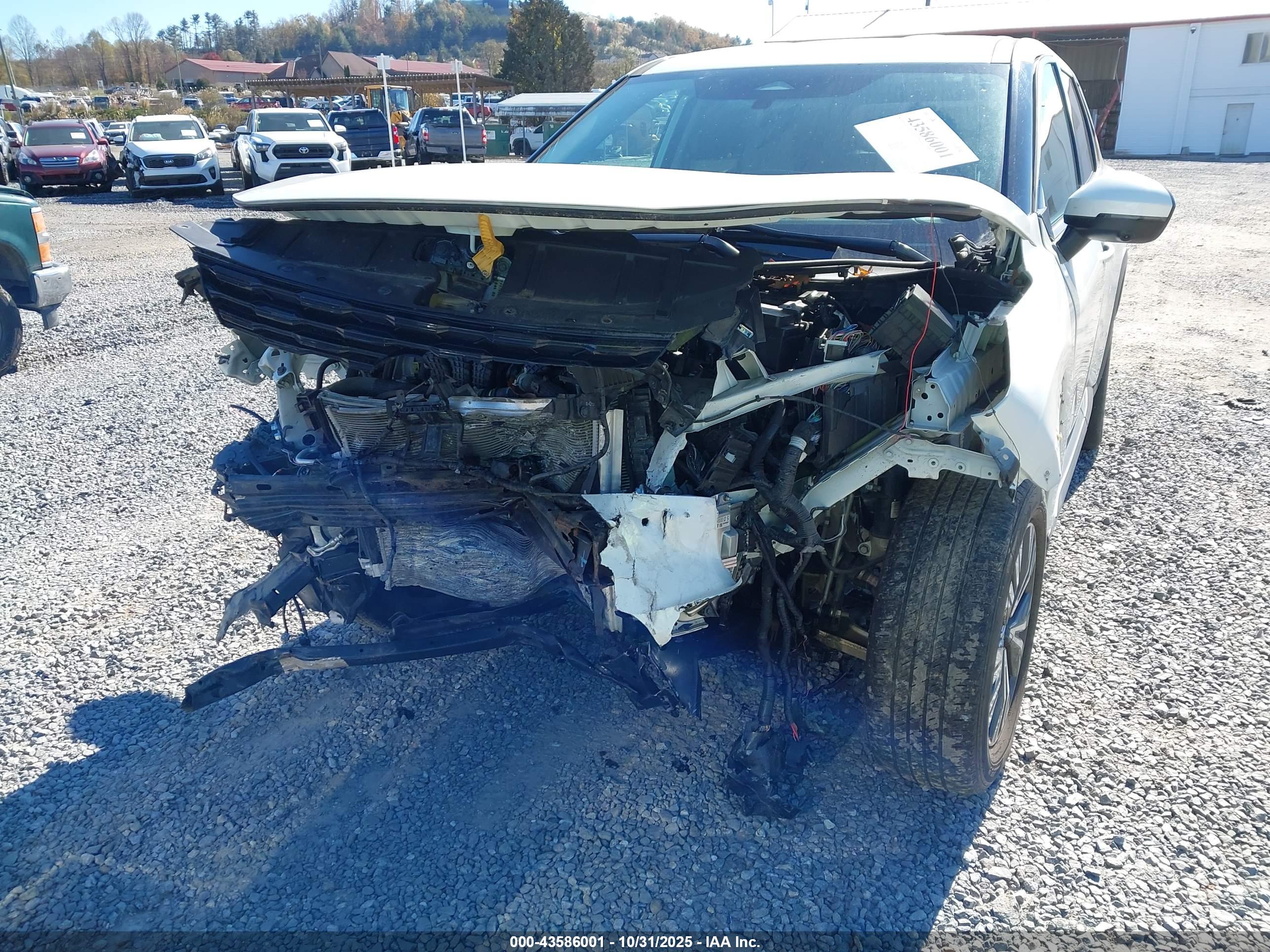 NISSAN ROGUE image 6
