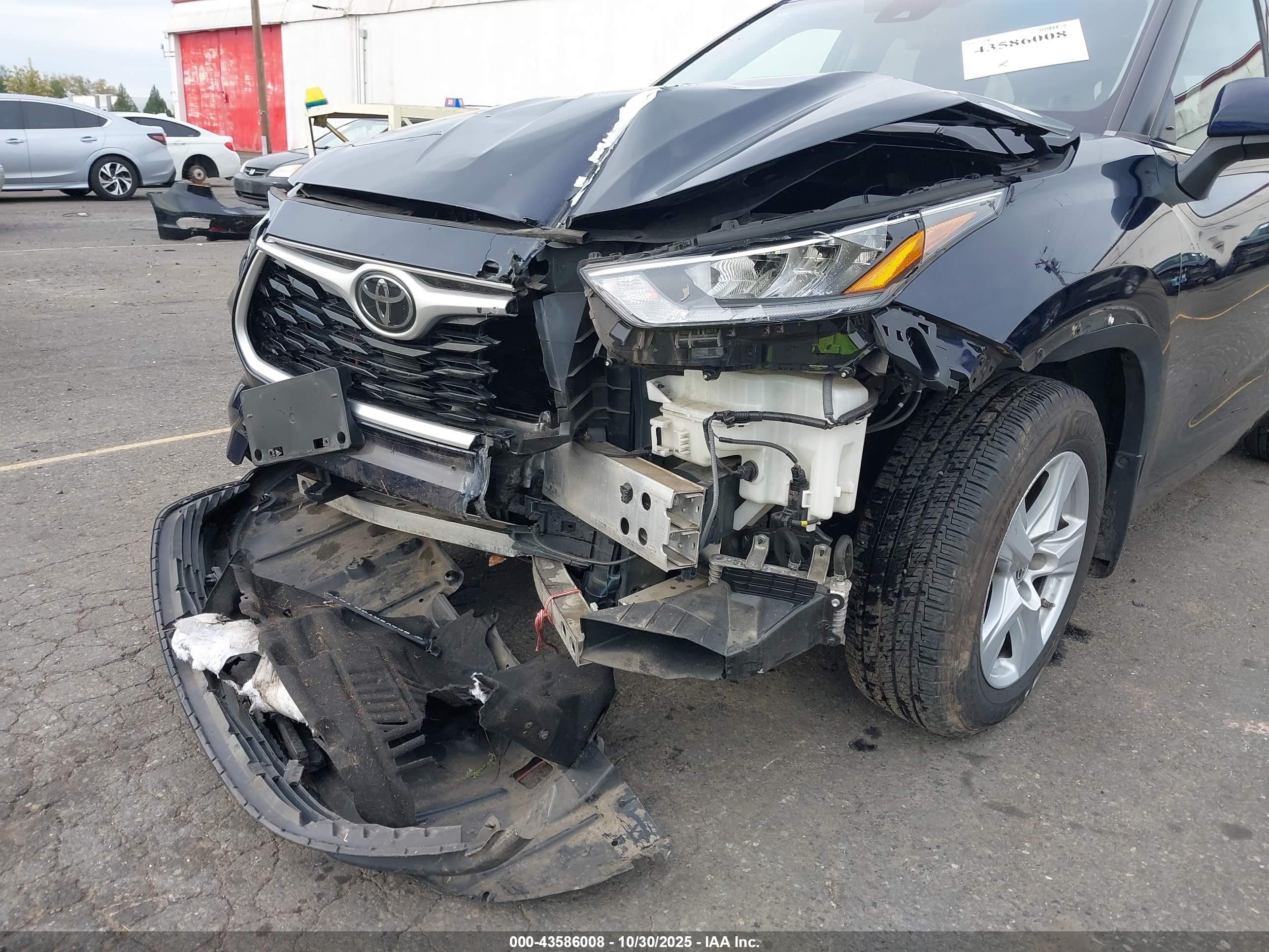 TOYOTA HIGHLANDER image 6
