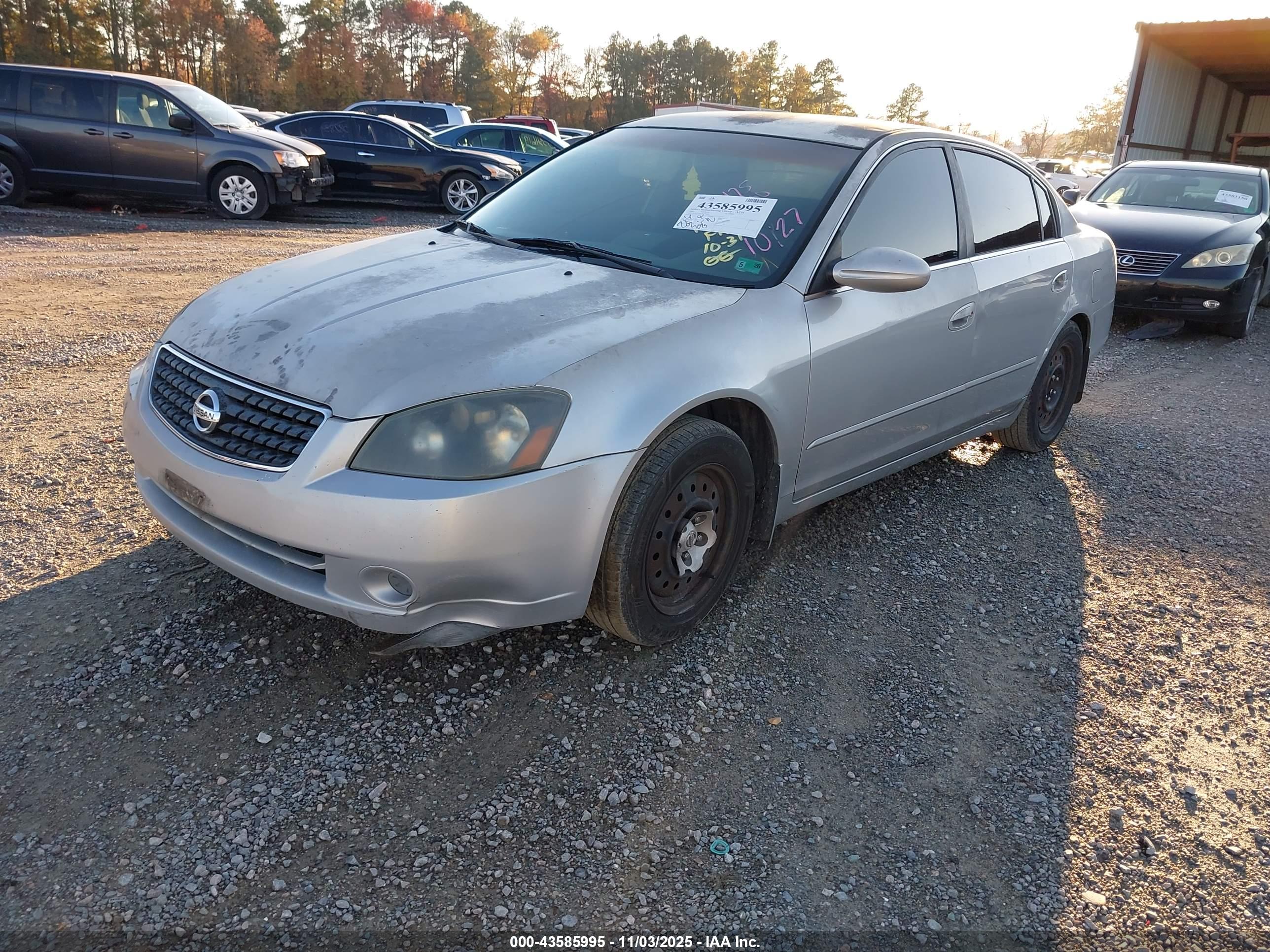 NISSAN ALTIMA image 2