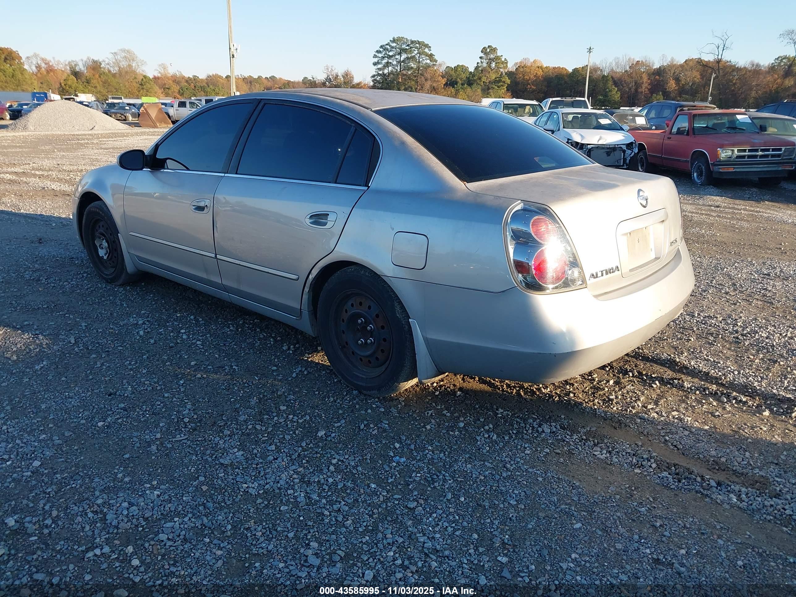 NISSAN ALTIMA image 3