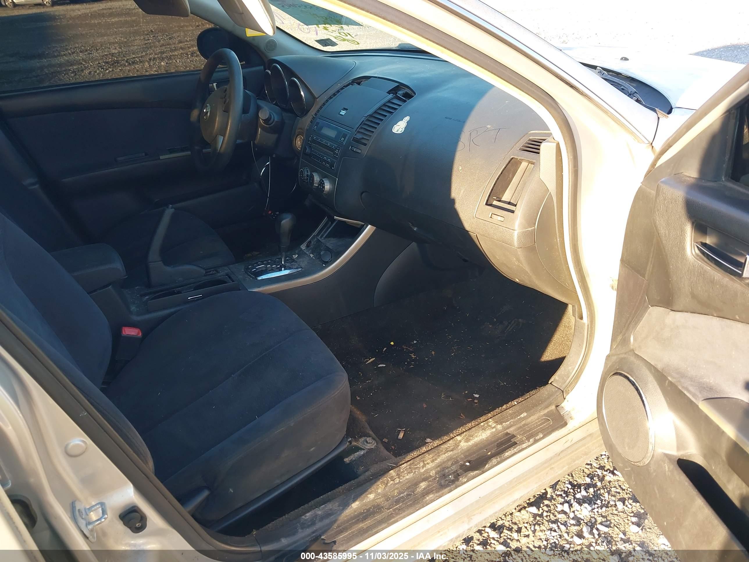 NISSAN ALTIMA image 5