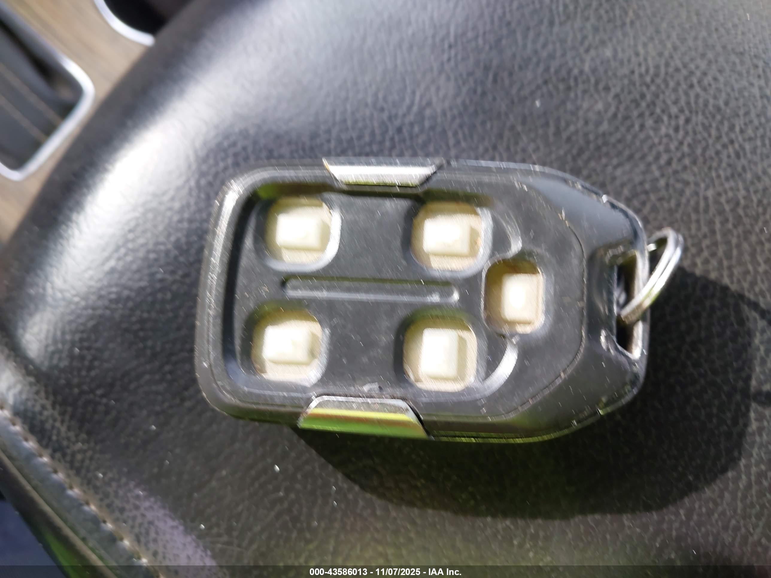 GMC ACADIA image 11
