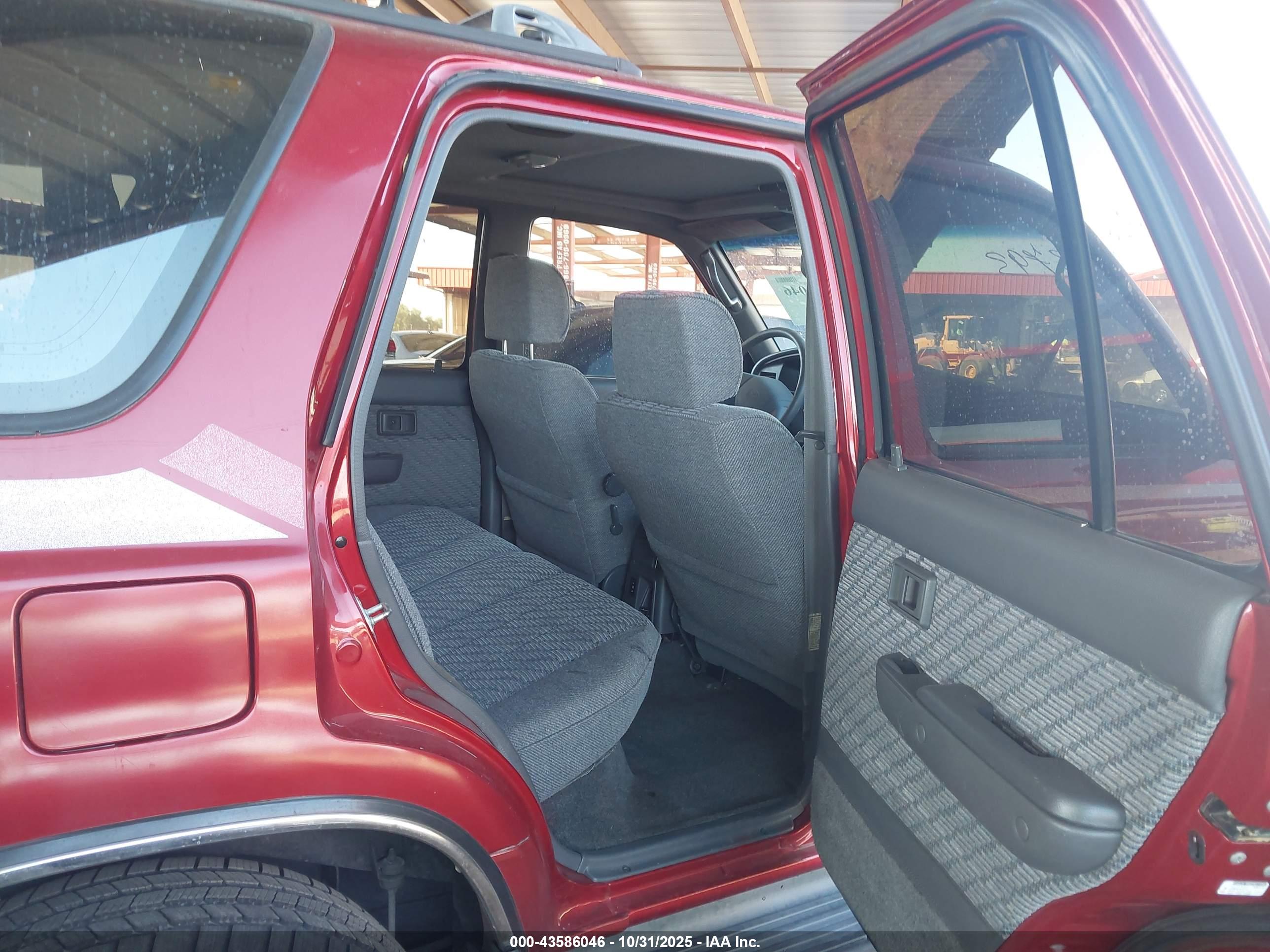 TOYOTA 4RUNNER image 8