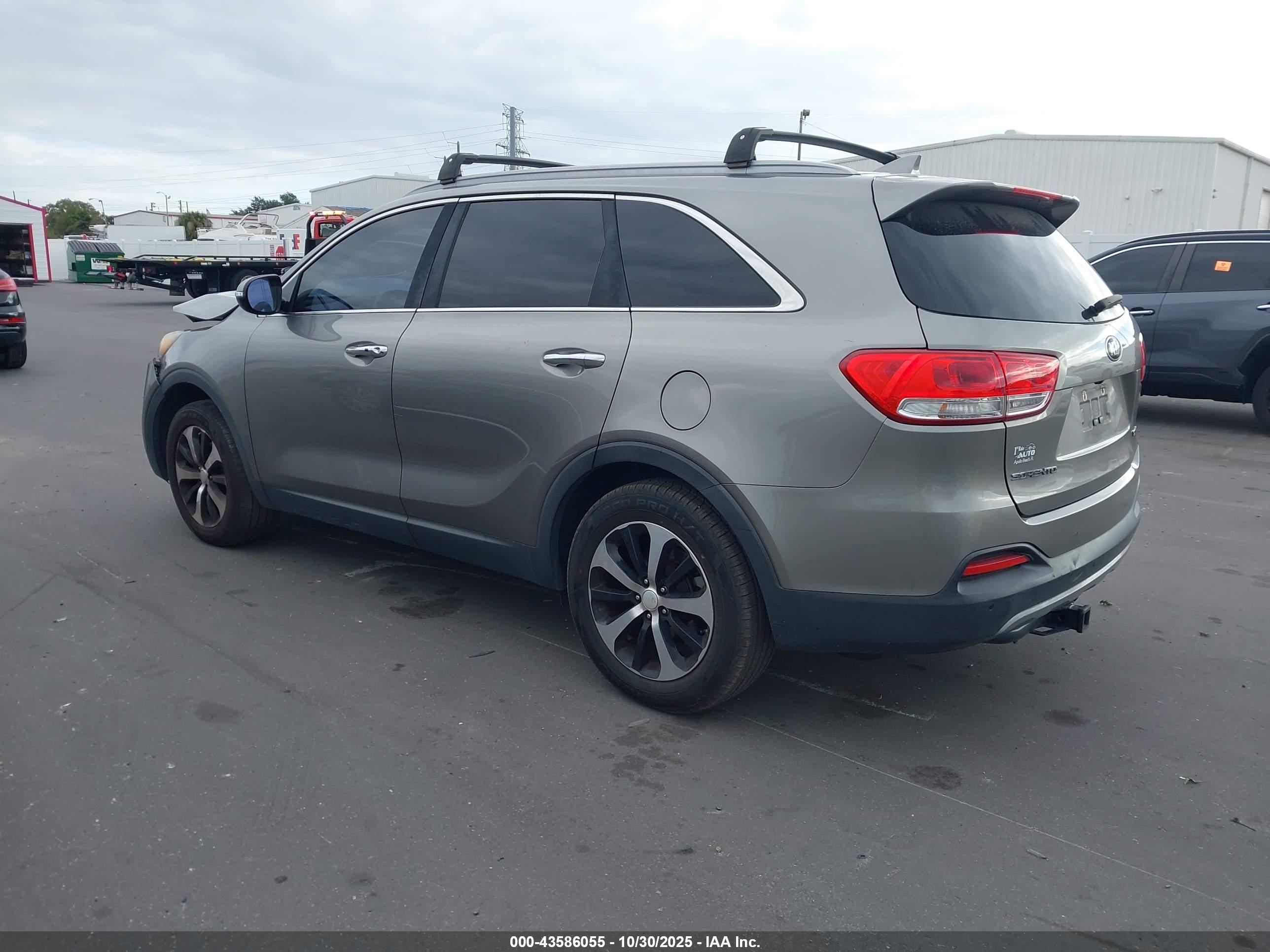 KIA SORENTO image 3