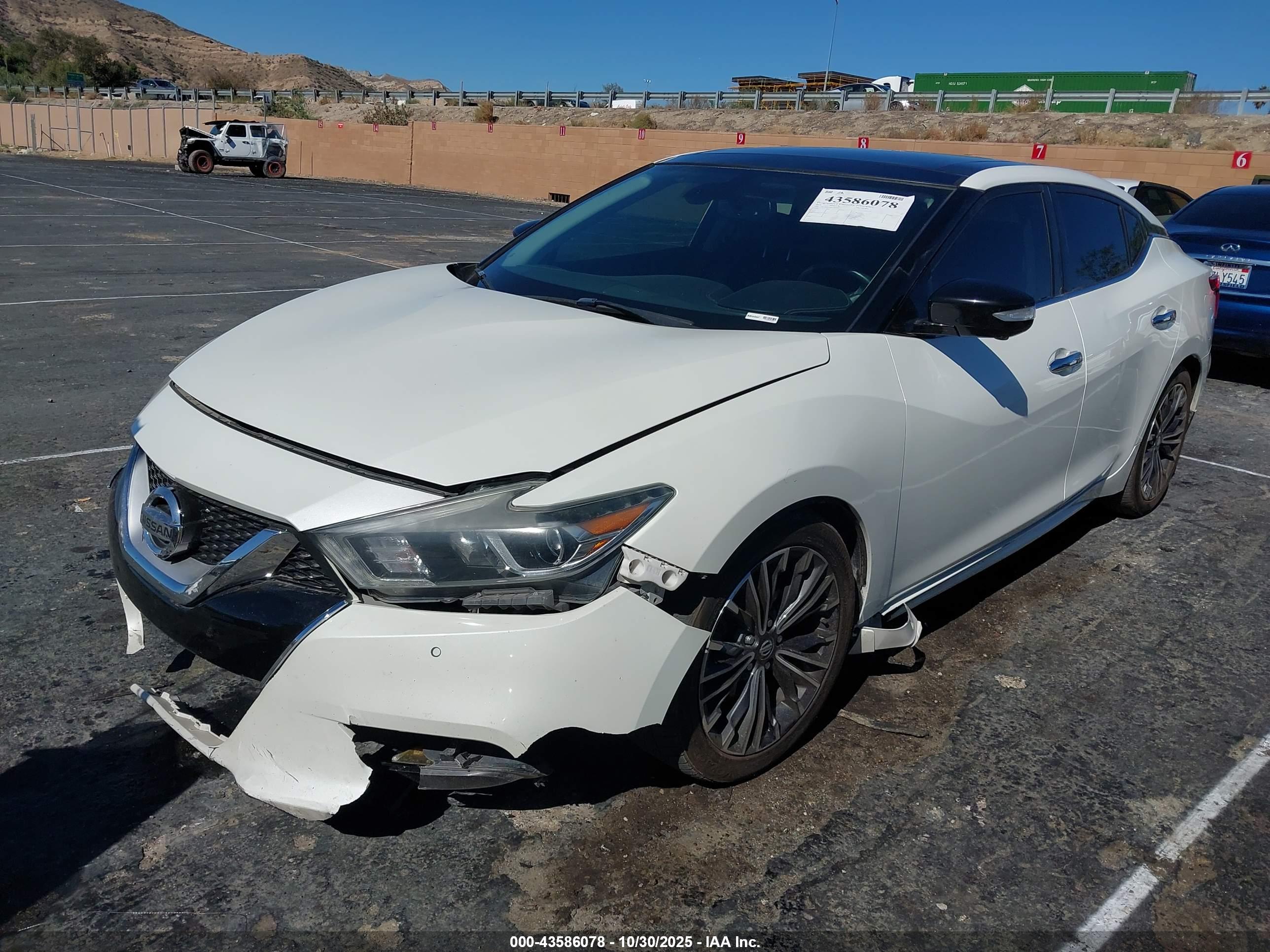 NISSAN MAXIMA image 2