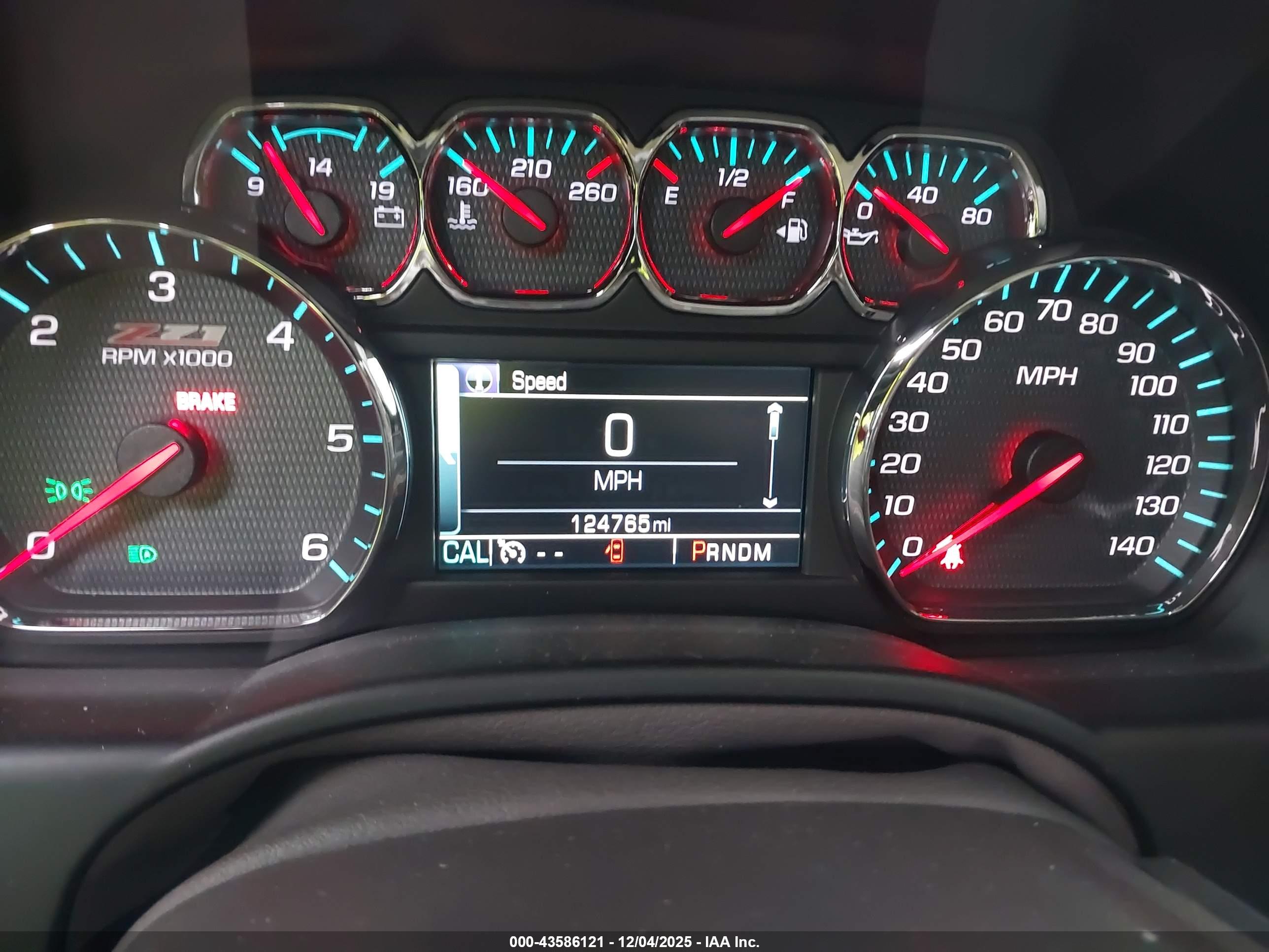 CHEVROLET SUBURBAN image 7