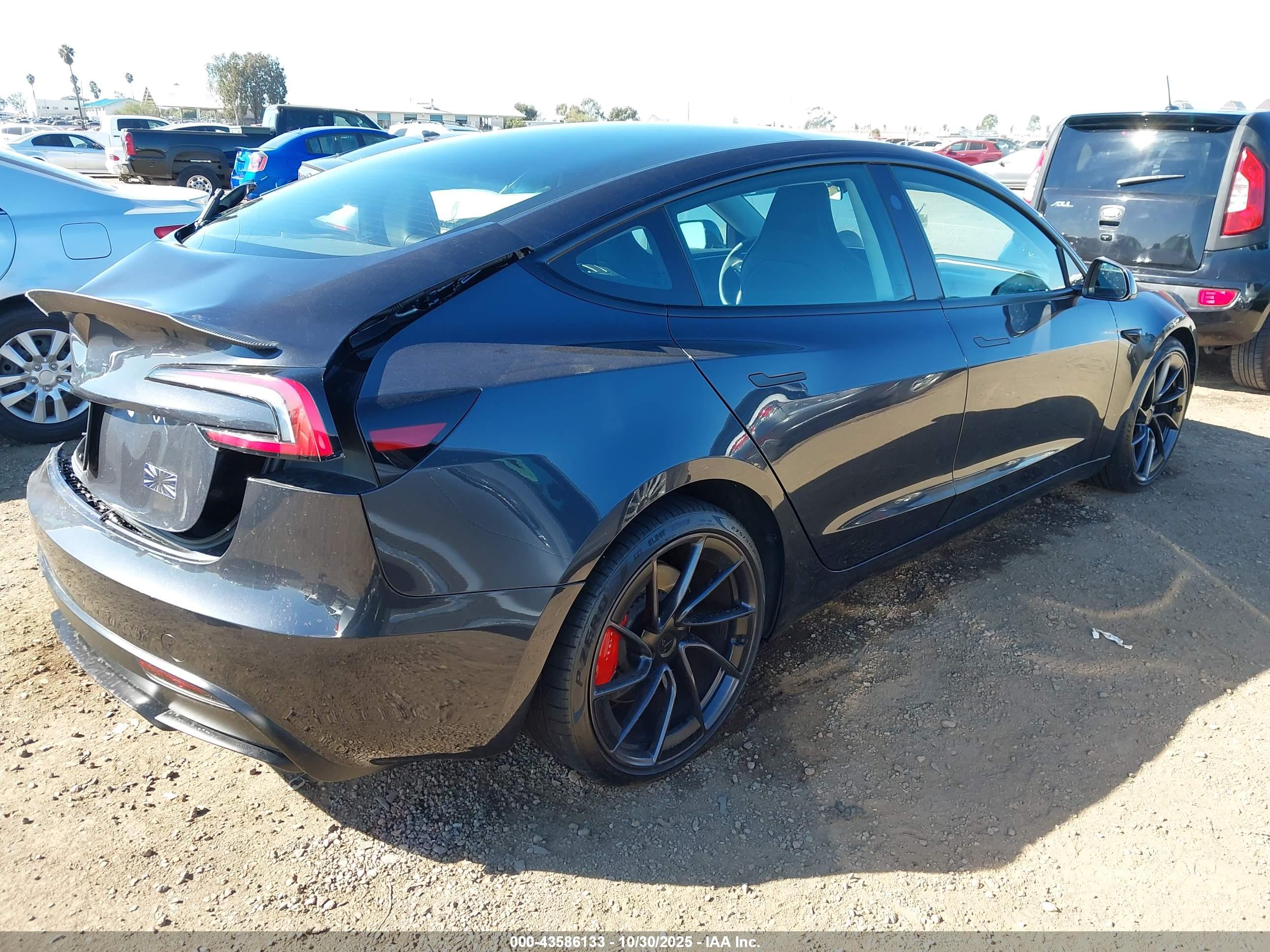 TESLA MODEL image 4