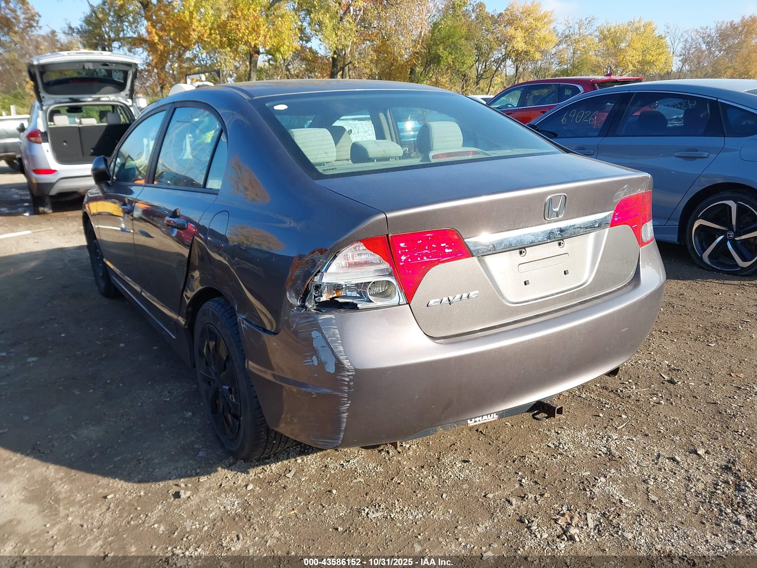 HONDA CIVIC image 3