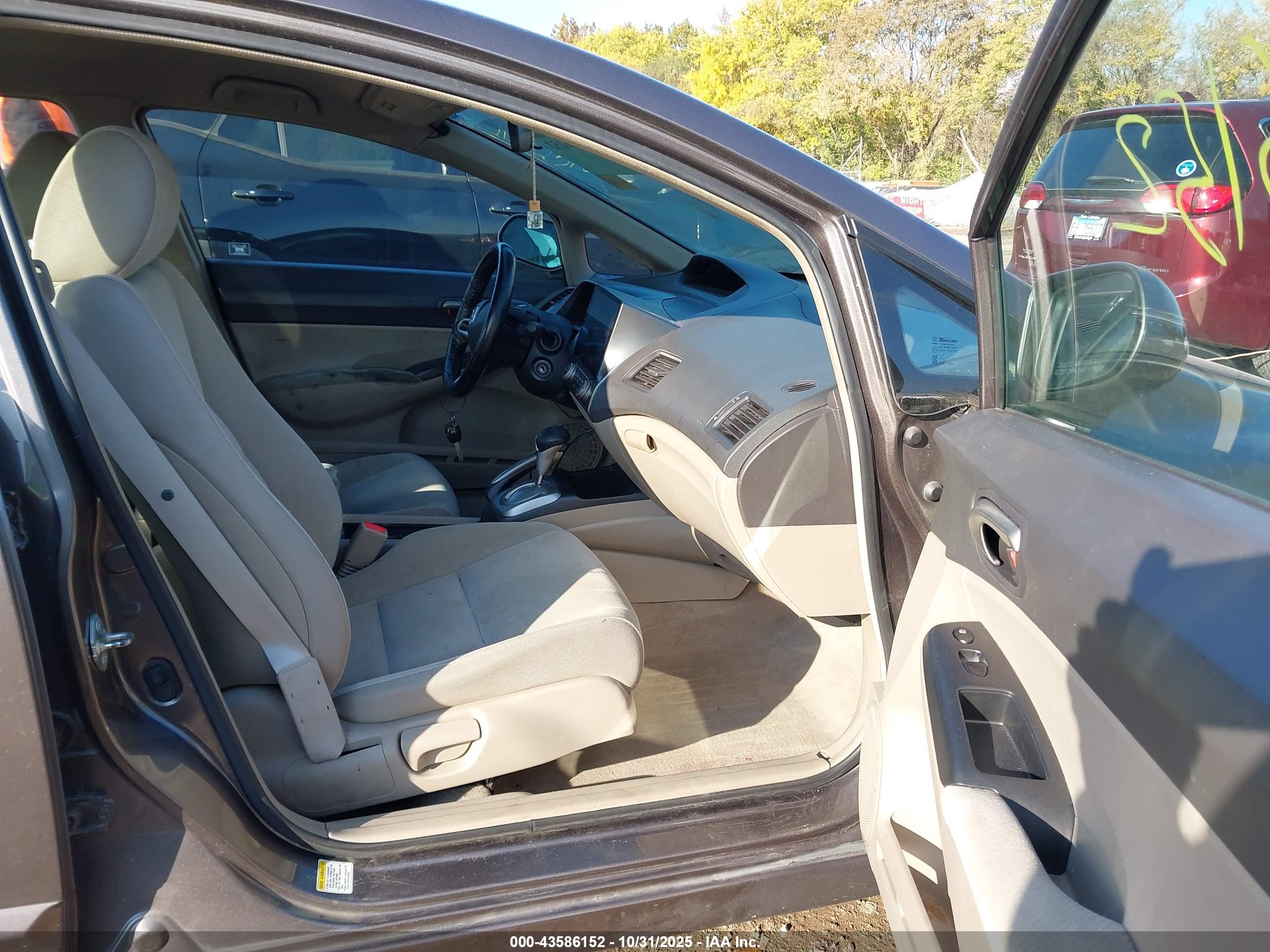 HONDA CIVIC image 5