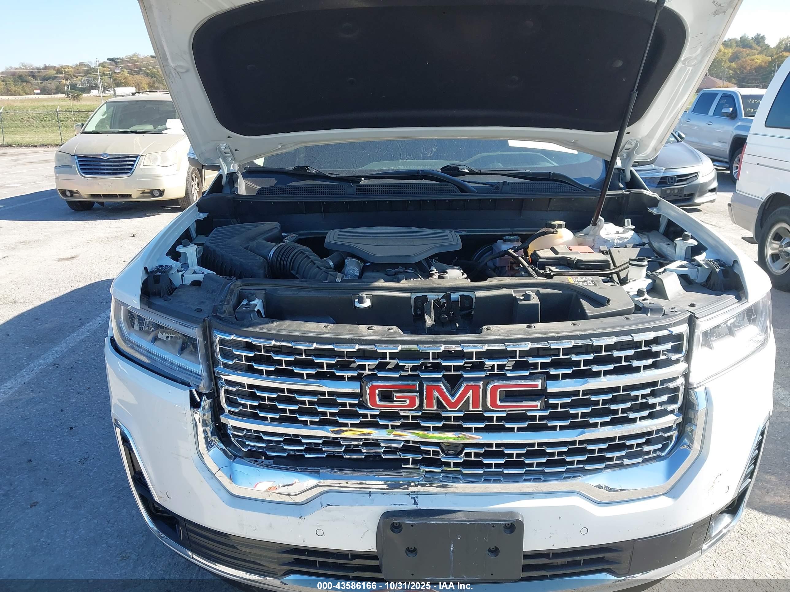 GMC ACADIA image 10