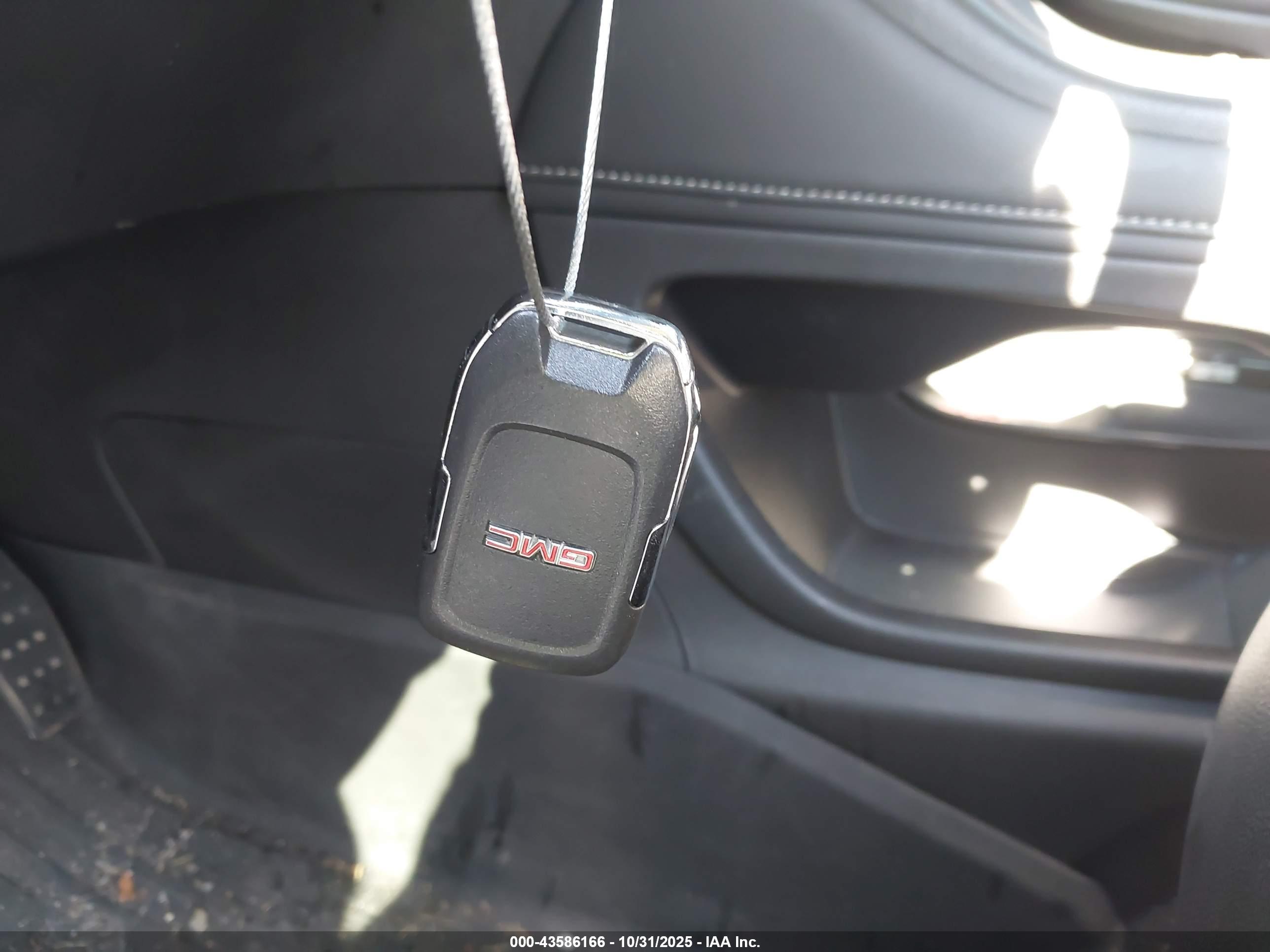GMC ACADIA image 11