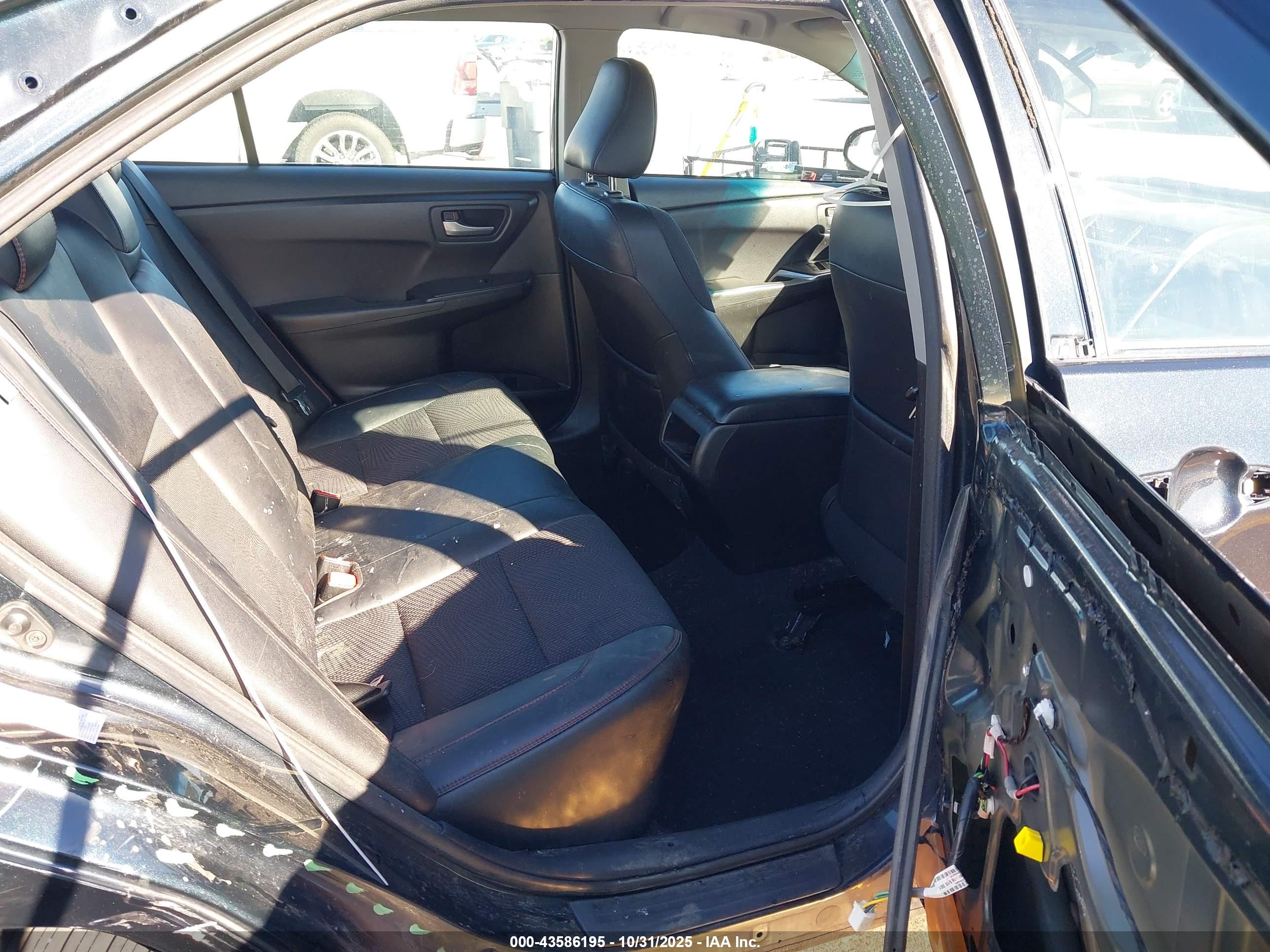 TOYOTA CAMRY image 8