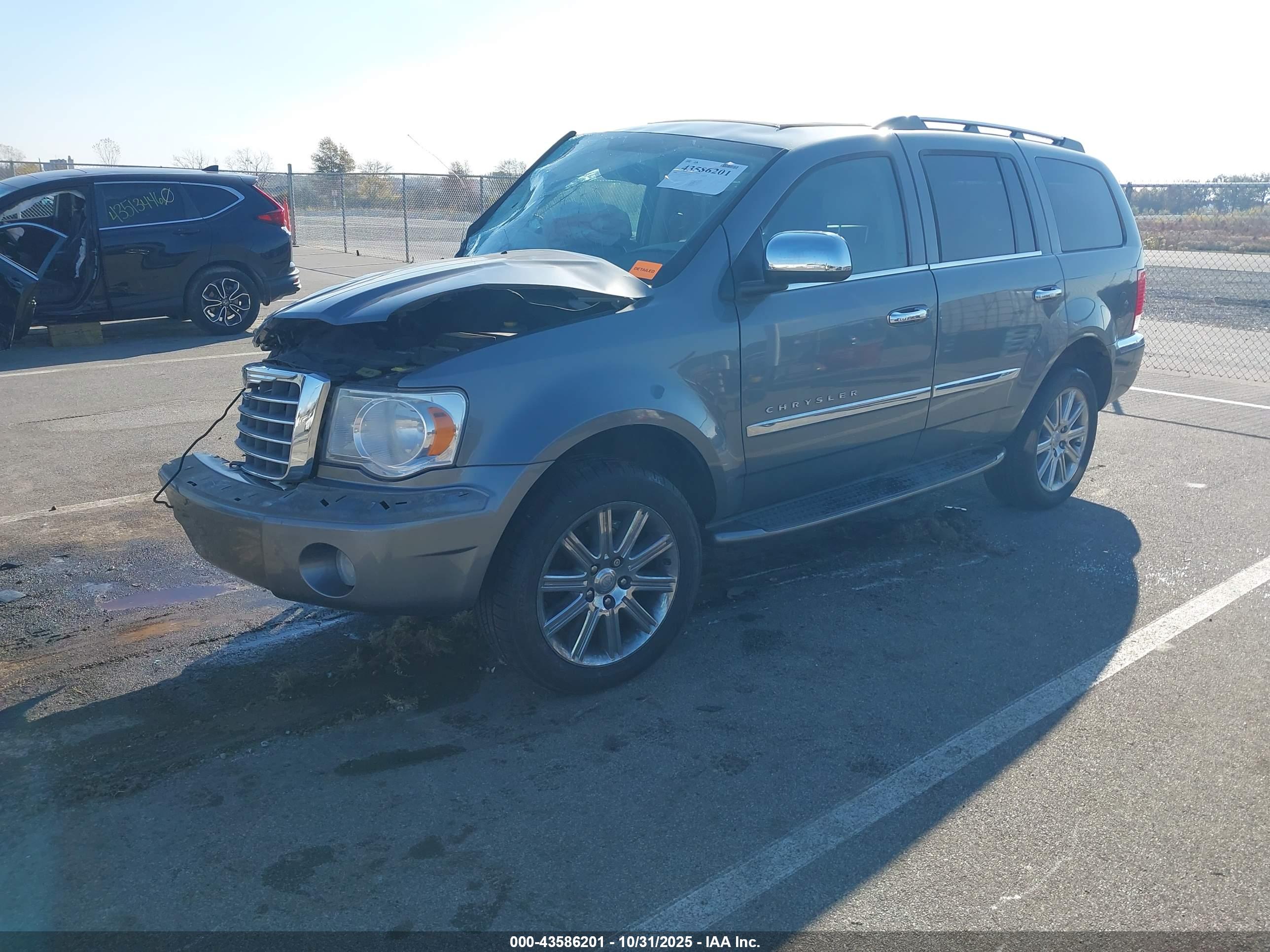 CHRYSLER ASPEN image 2