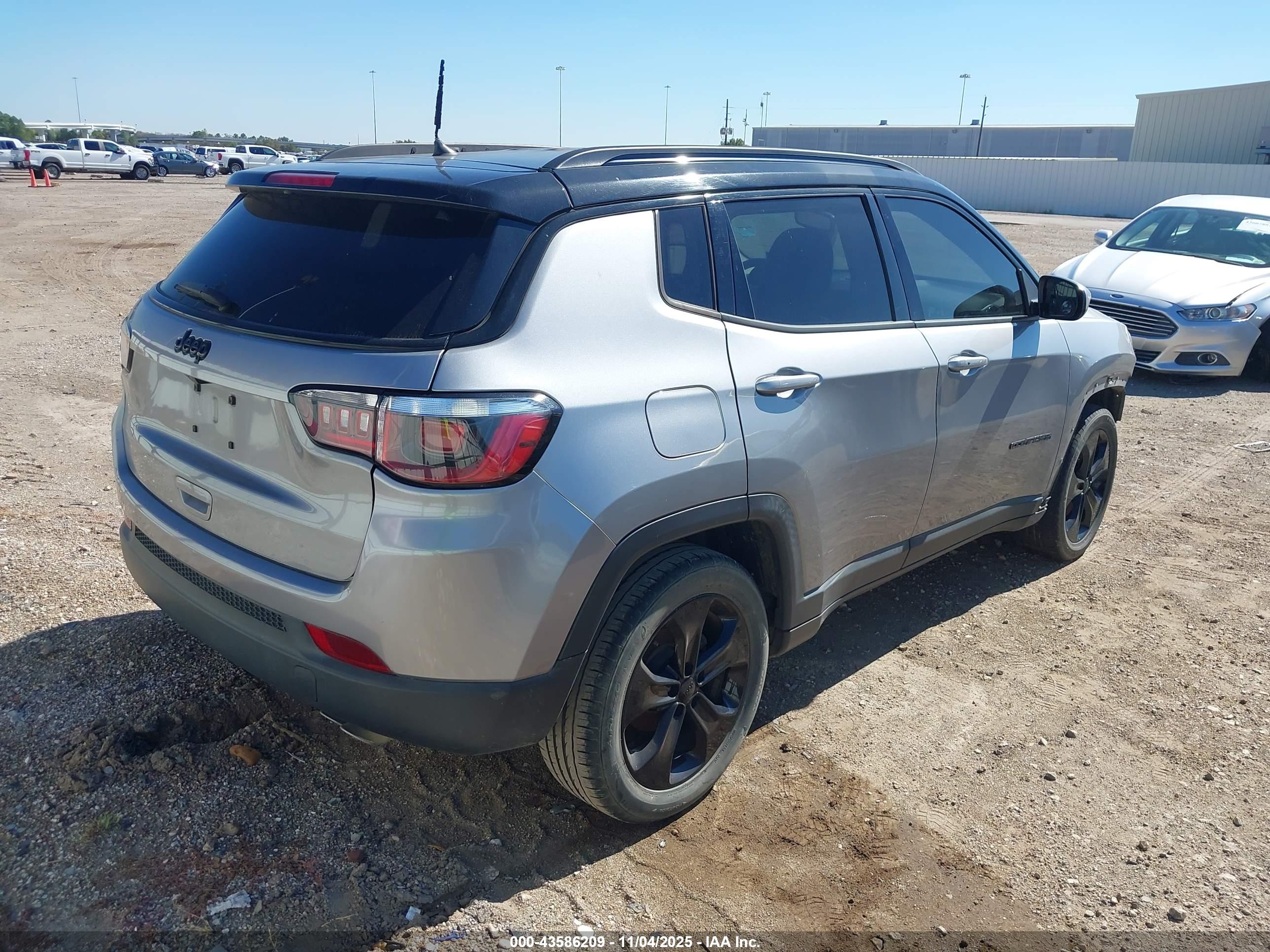 JEEP COMPASS image 4