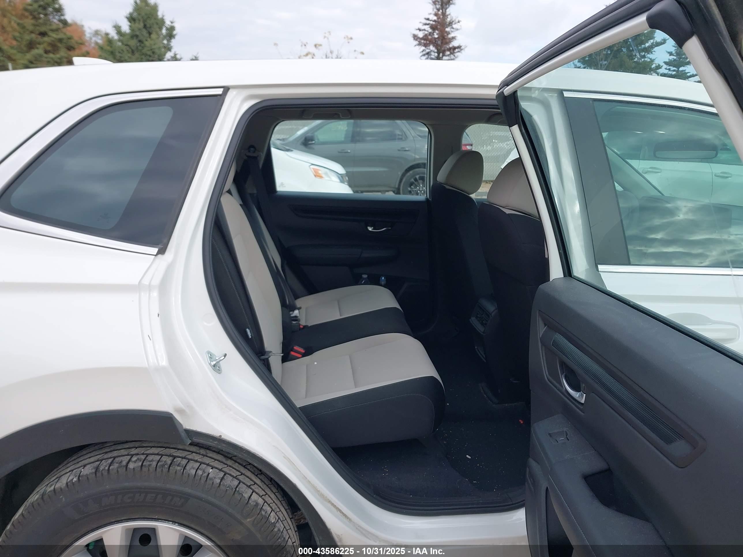 HONDA CR-V image 8