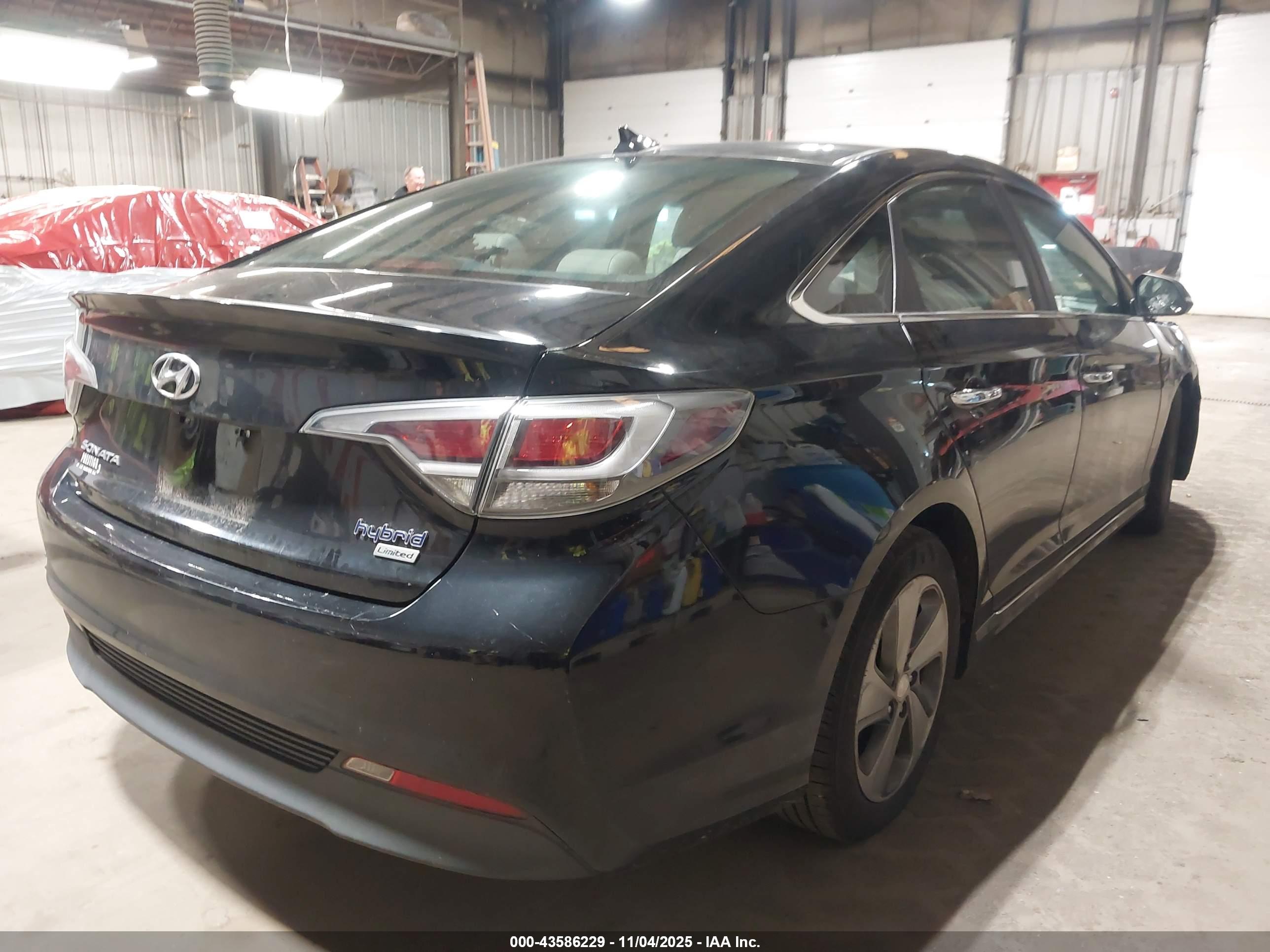 HYUNDAI SONATA image 4