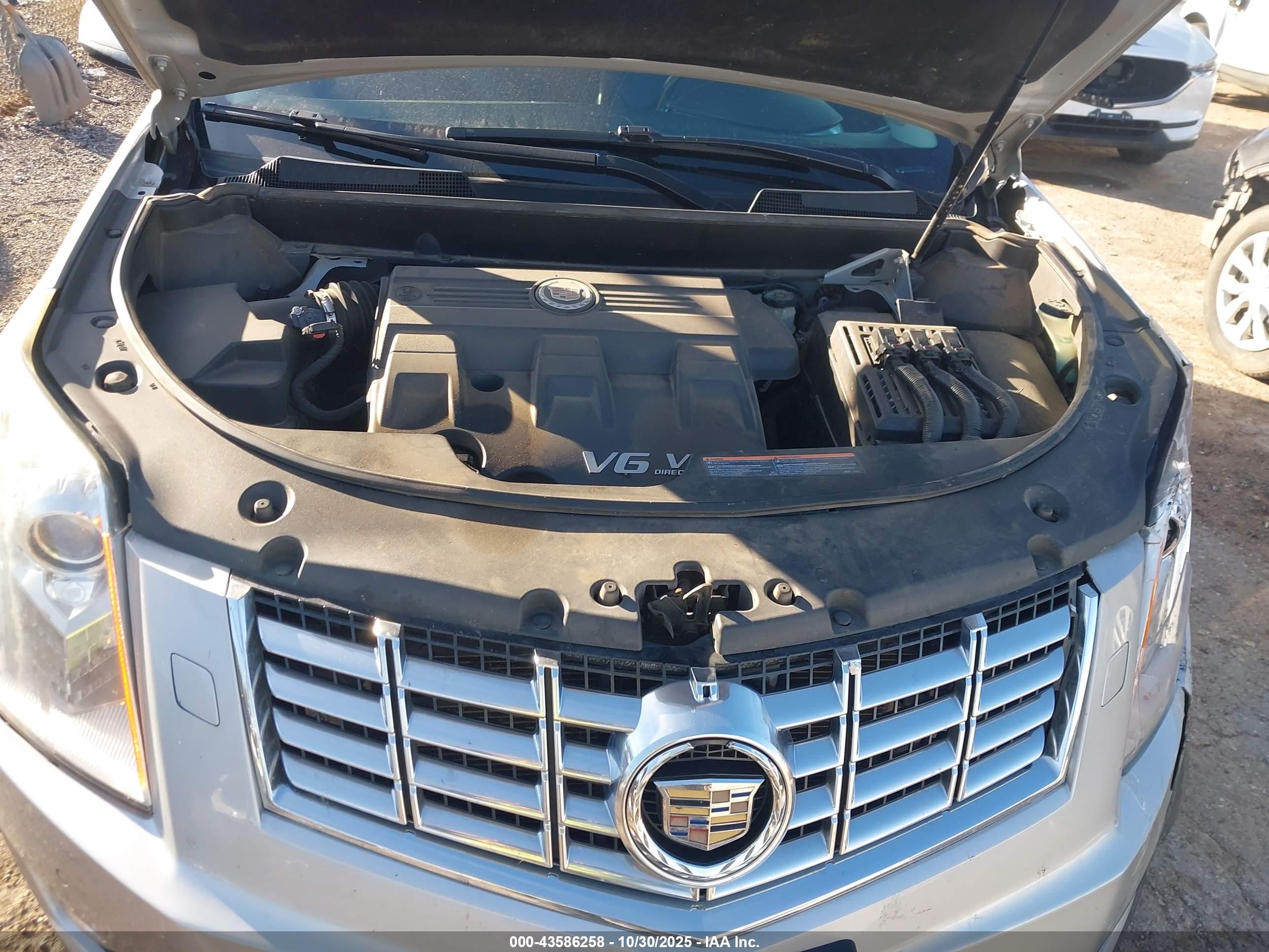 CADILLAC SRX image 10