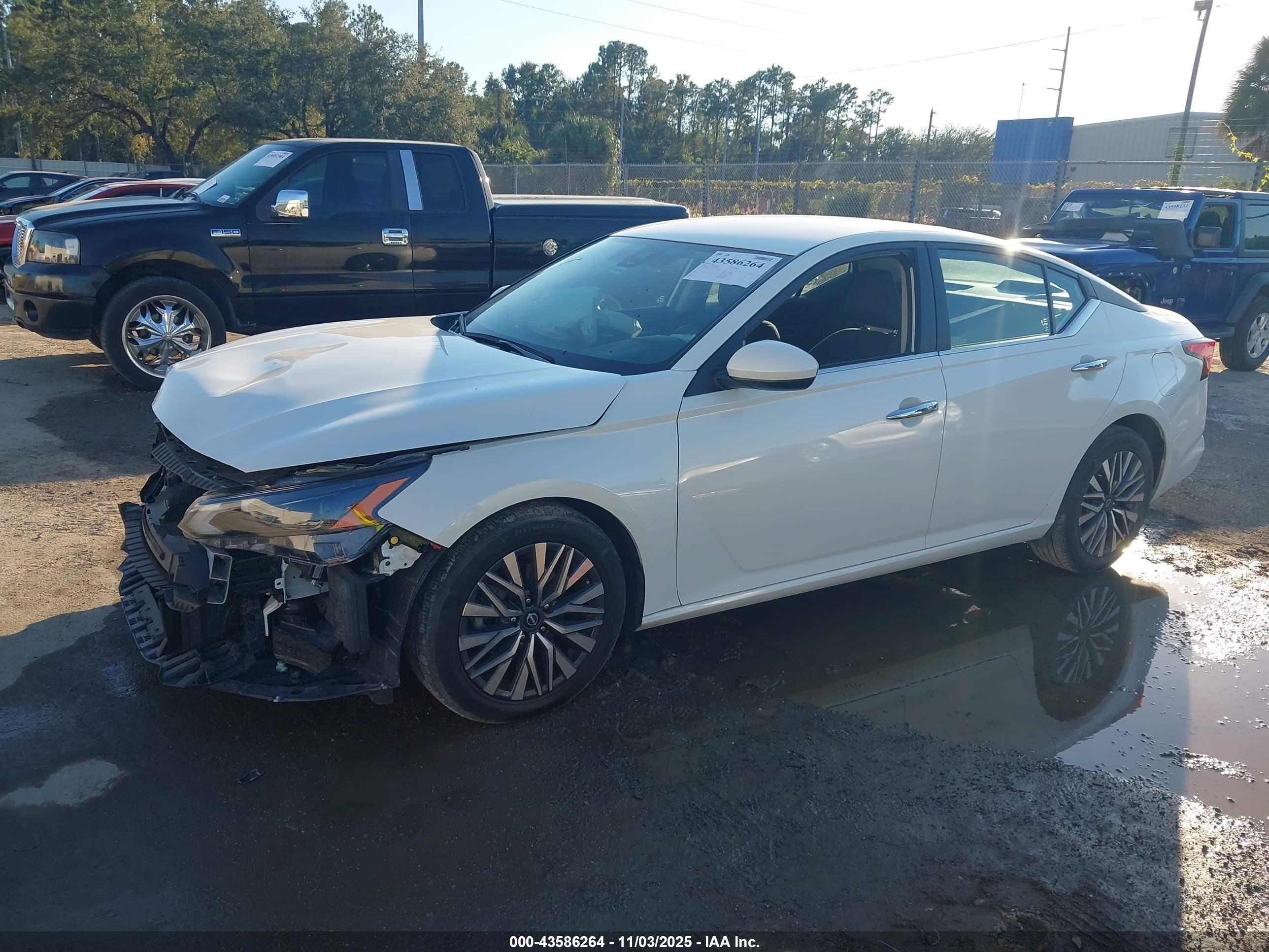 NISSAN ALTIMA image 2