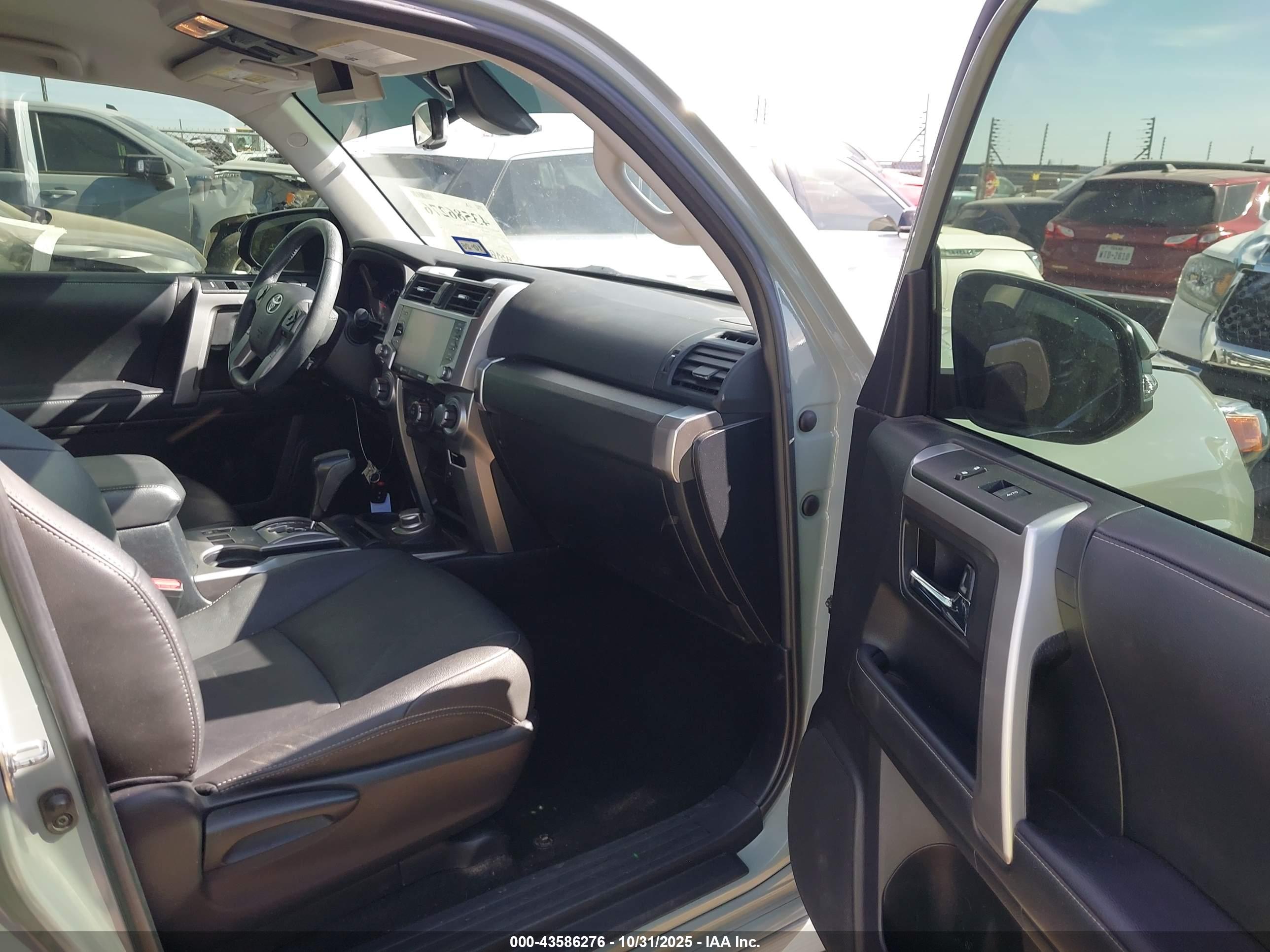 TOYOTA 4RUNNER image 5