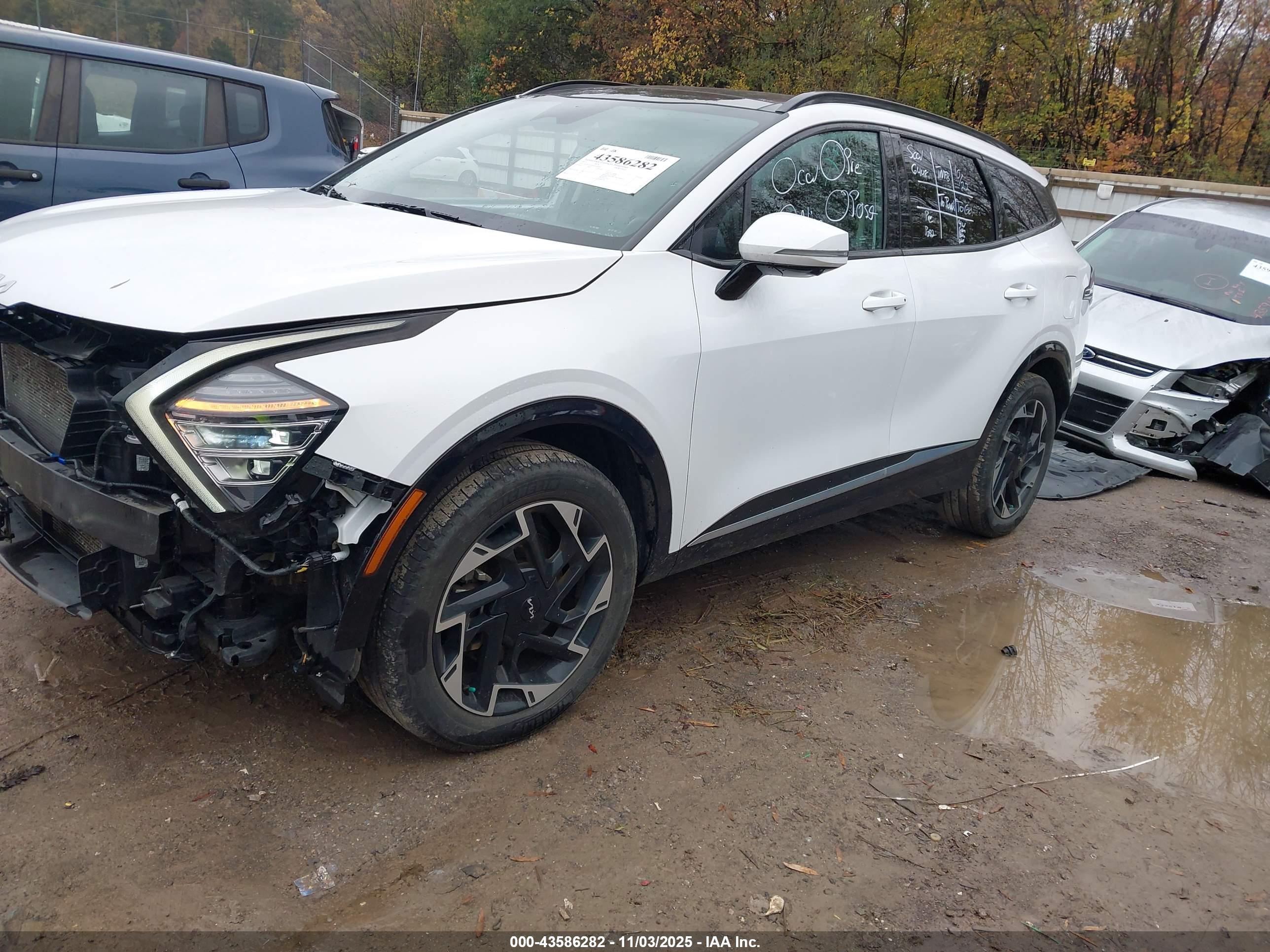 KIA SPORTAGE image 2