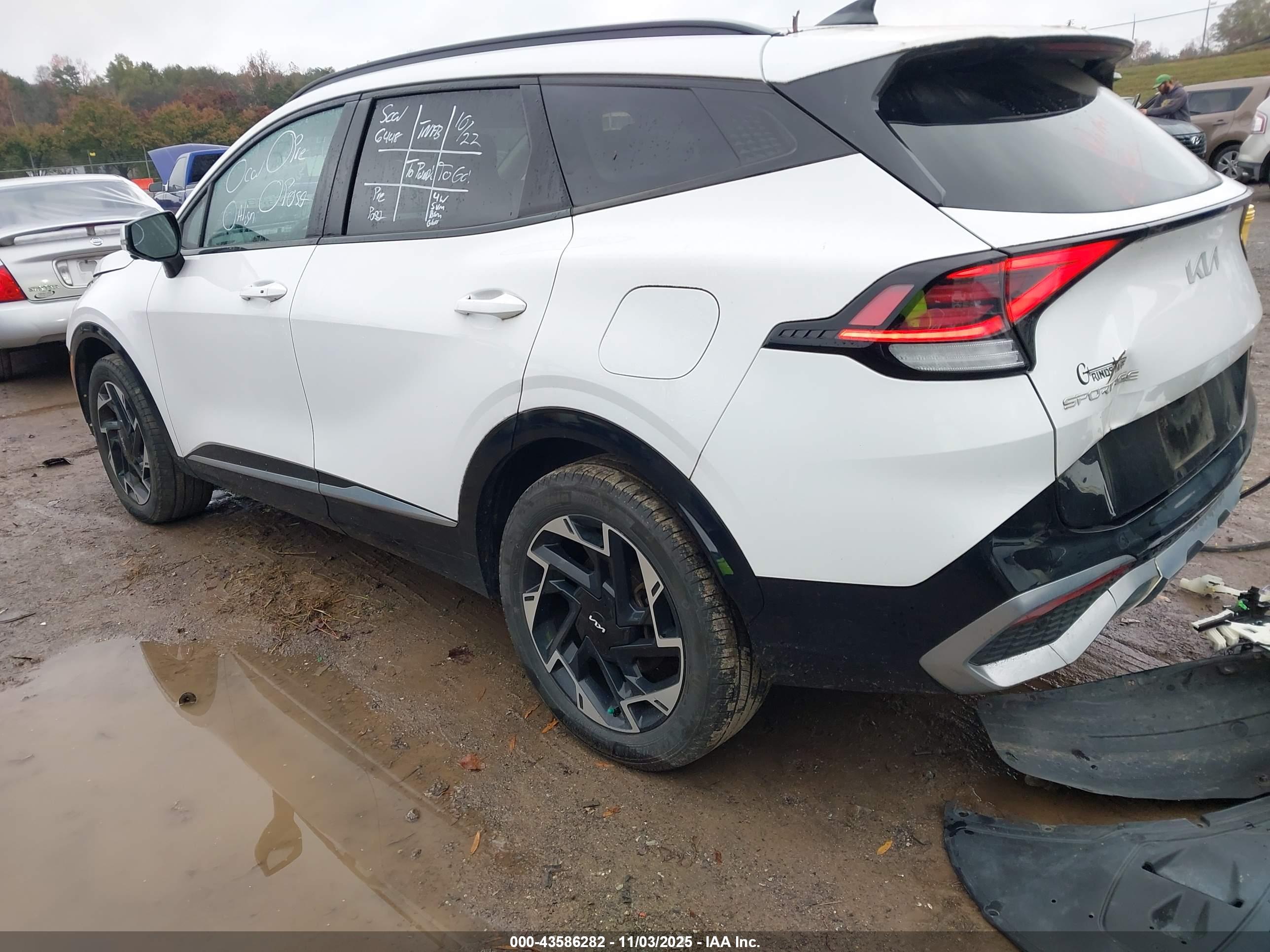 KIA SPORTAGE image 3