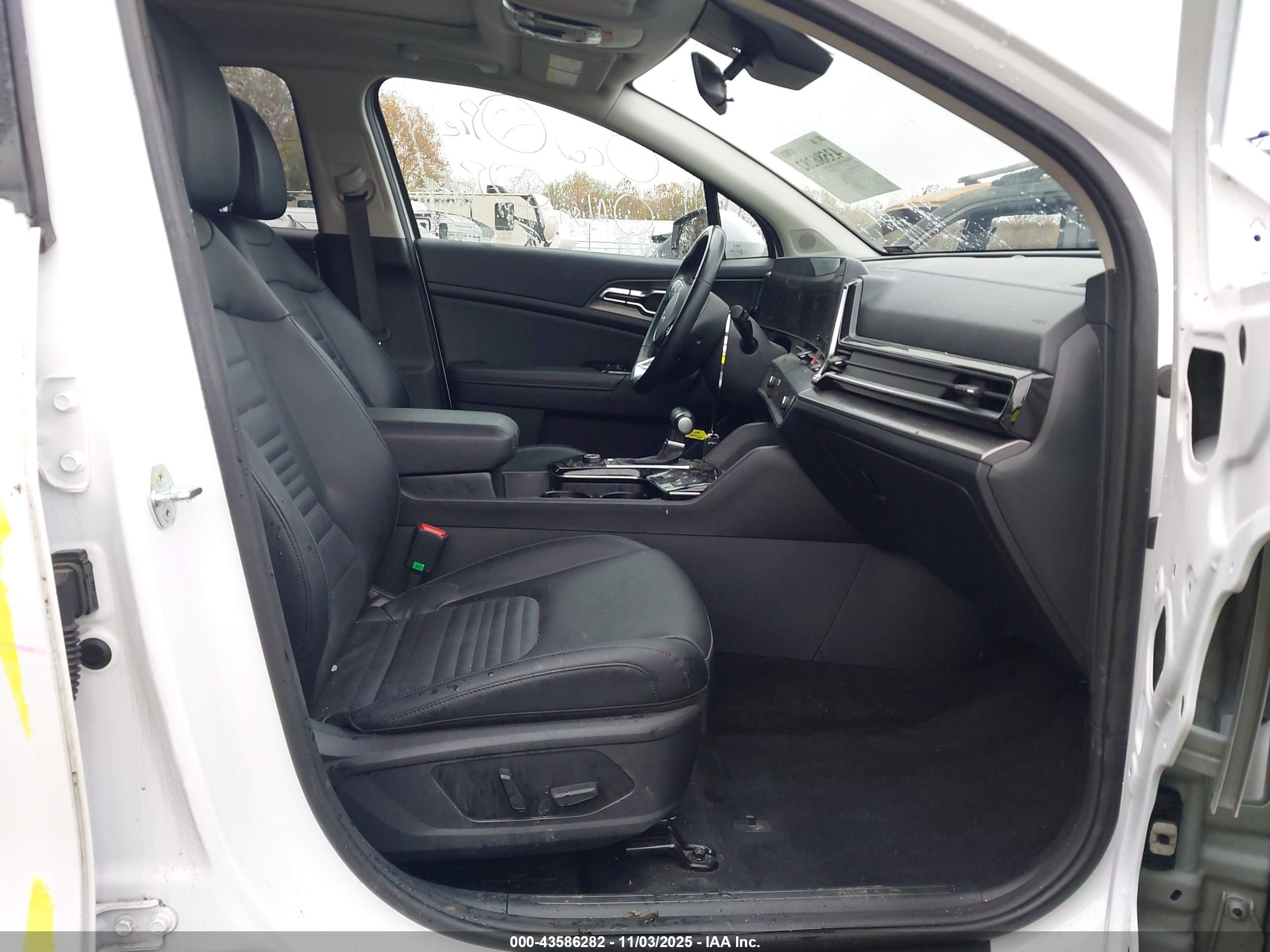 KIA SPORTAGE image 5