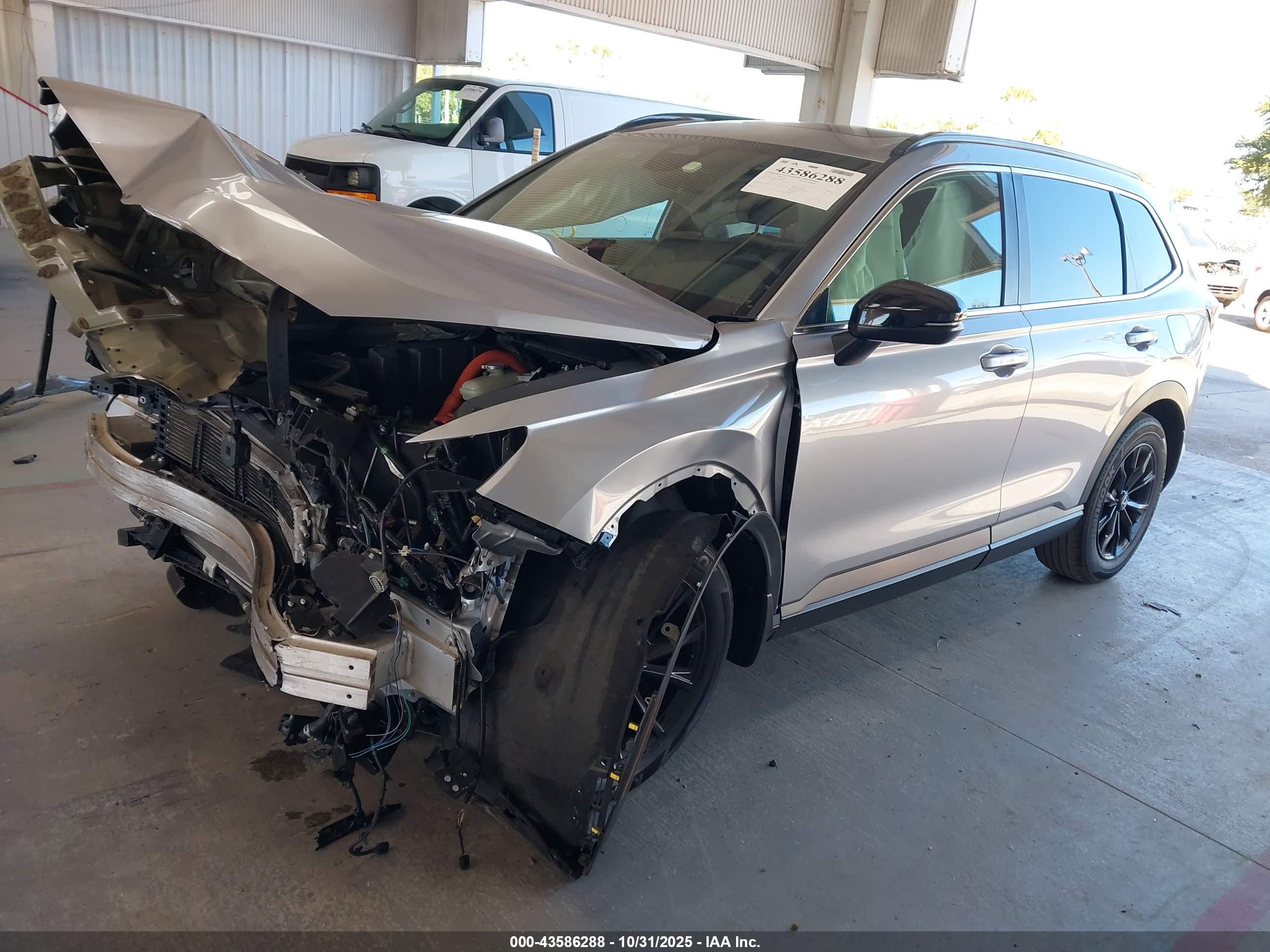 HONDA CR-V image 2
