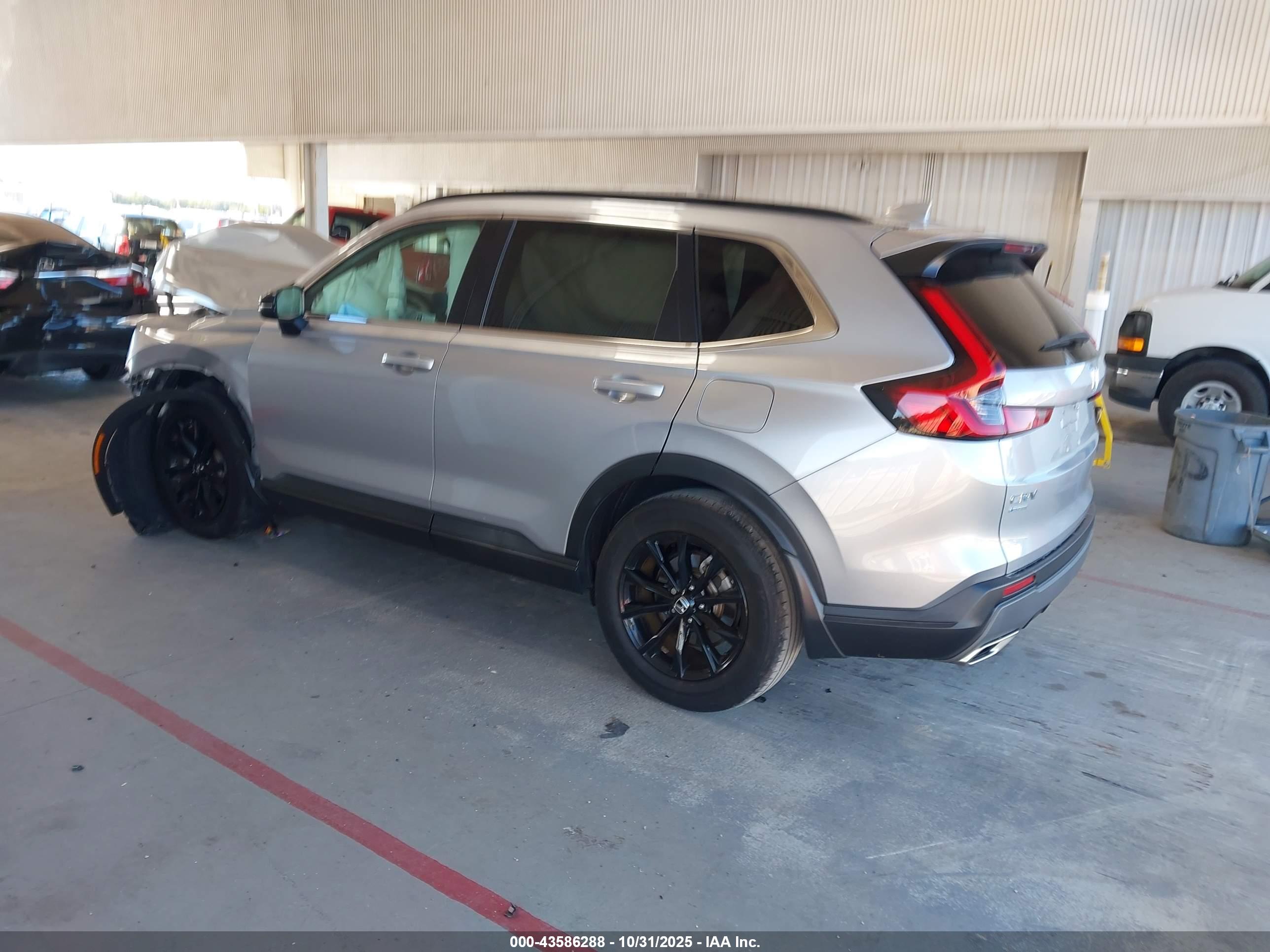 HONDA CR-V image 3