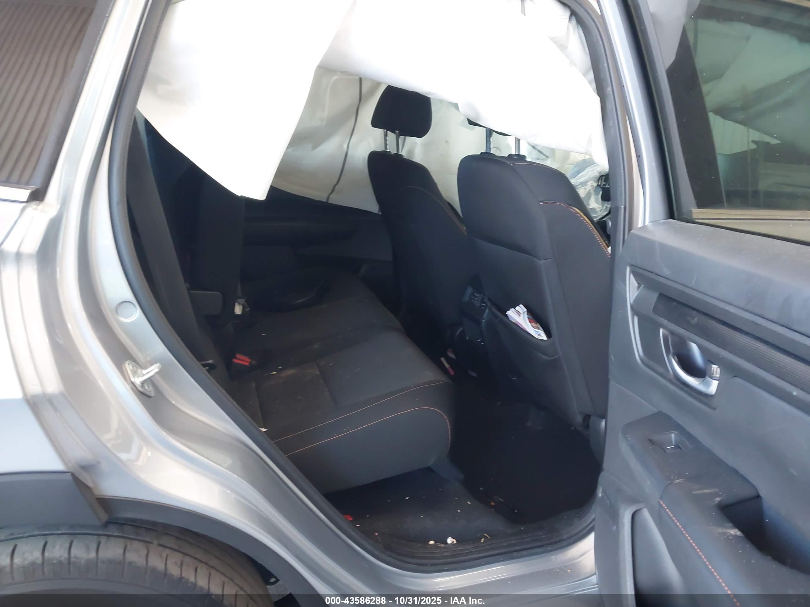HONDA CR-V image 8