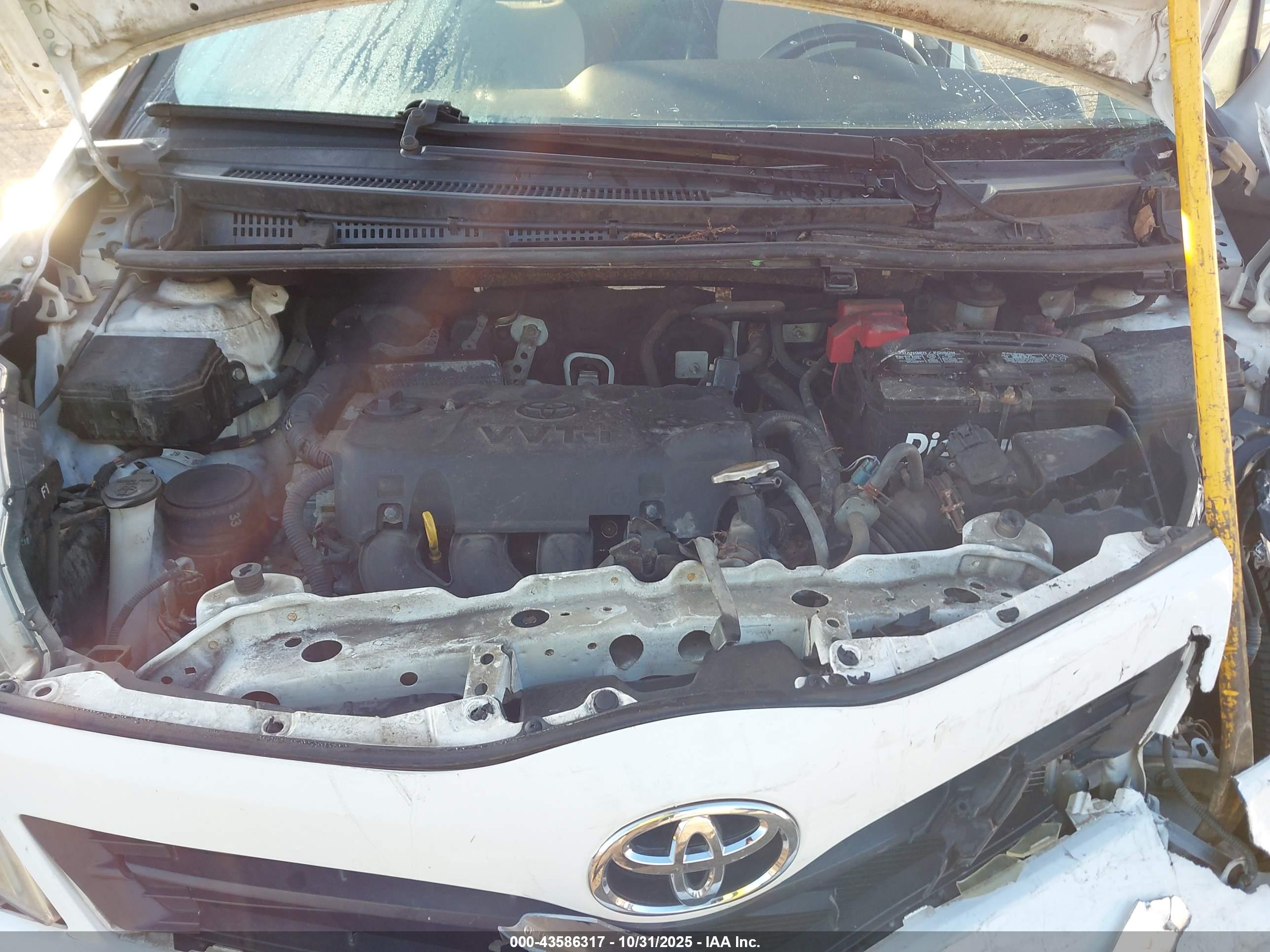 TOYOTA YARIS image 10