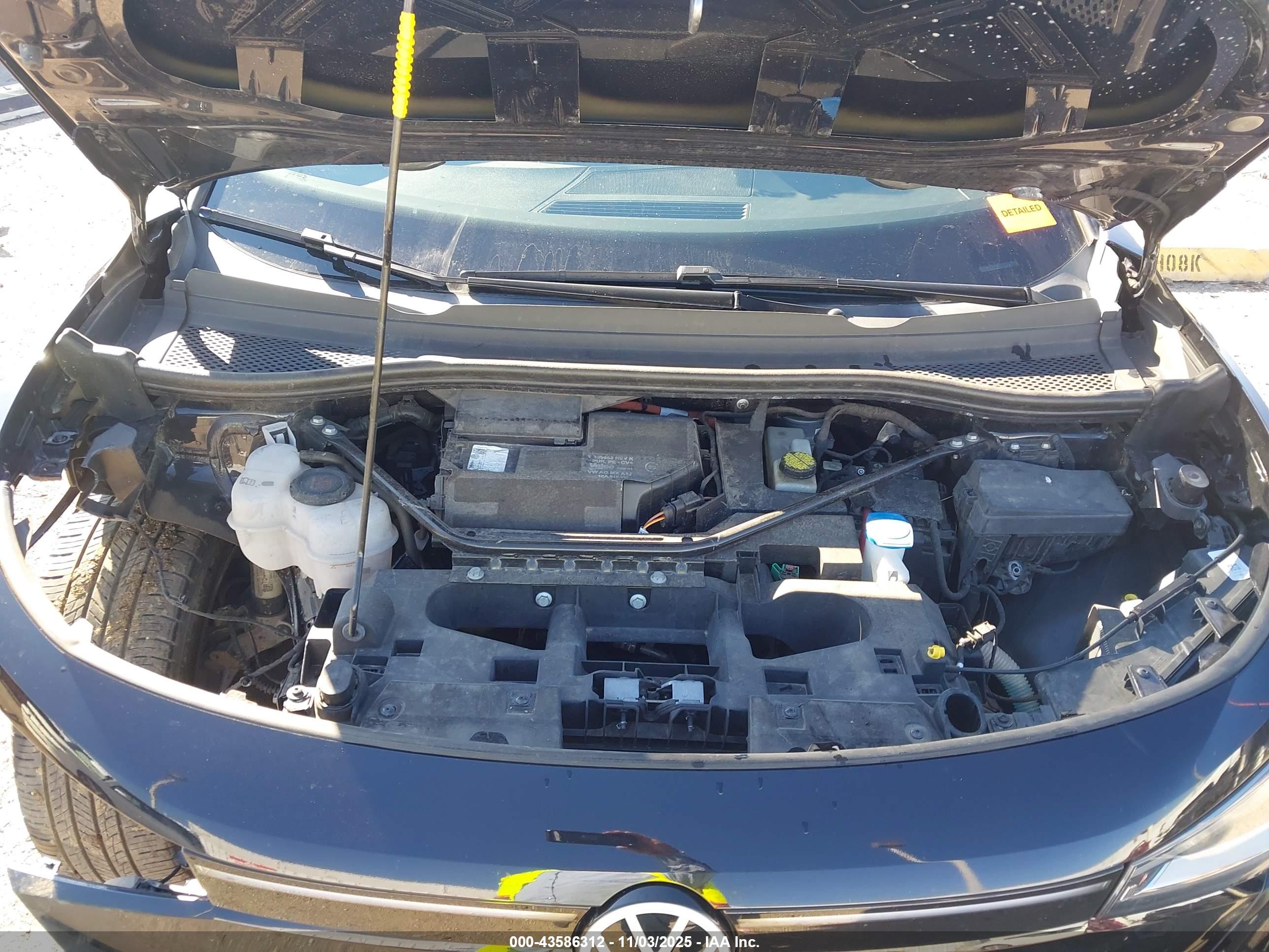 VOLKSWAGEN ID.4 image 10