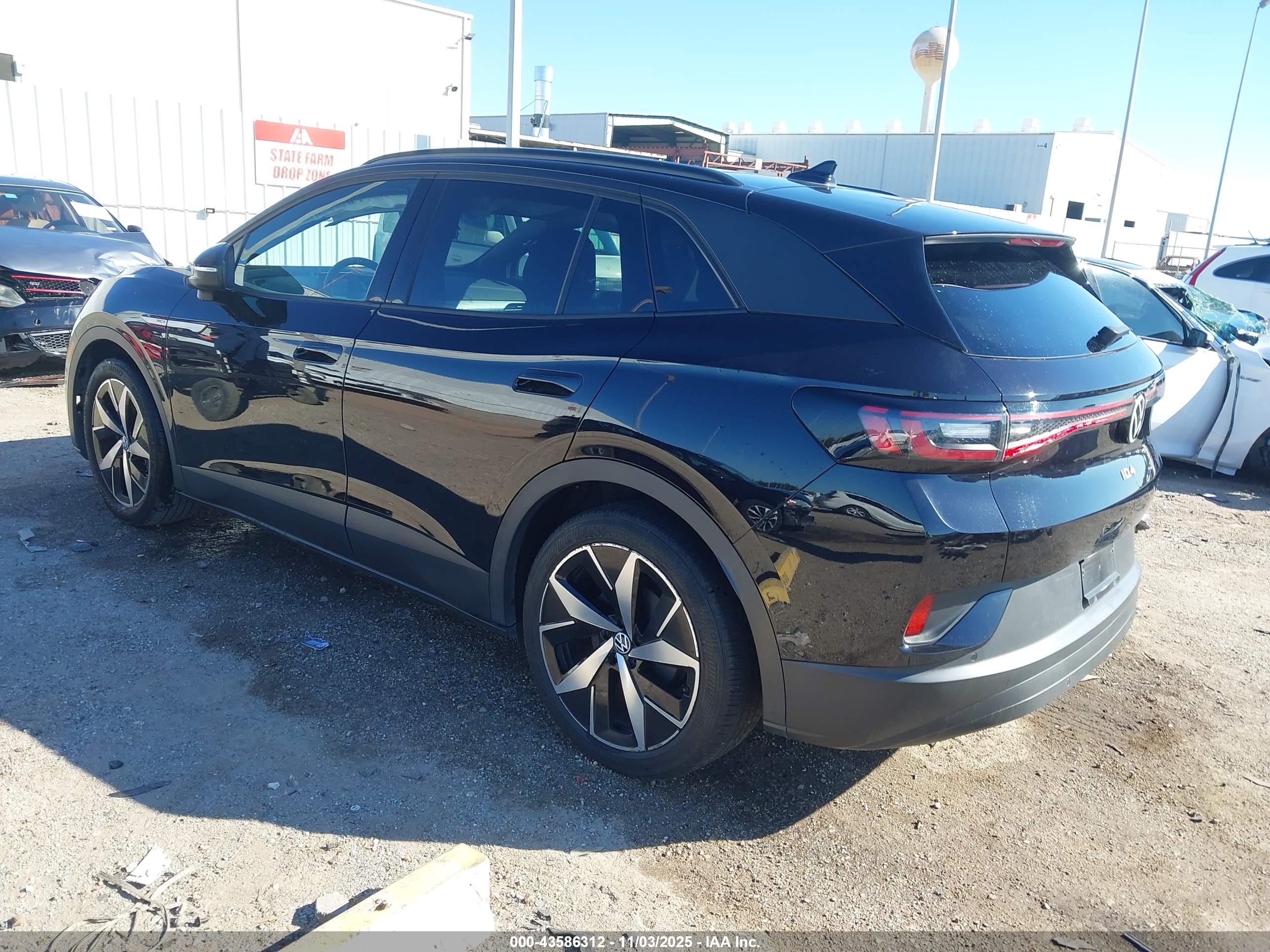 VOLKSWAGEN ID.4 image 3