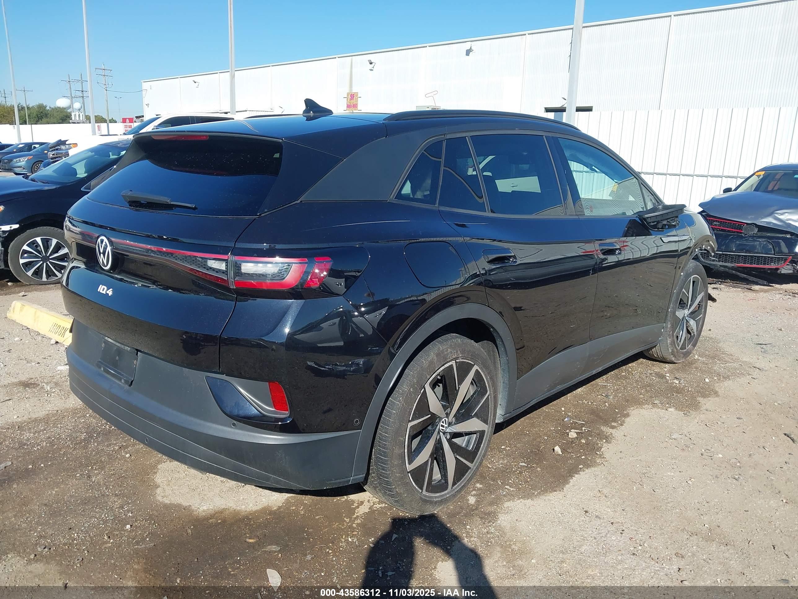 VOLKSWAGEN ID.4 image 4